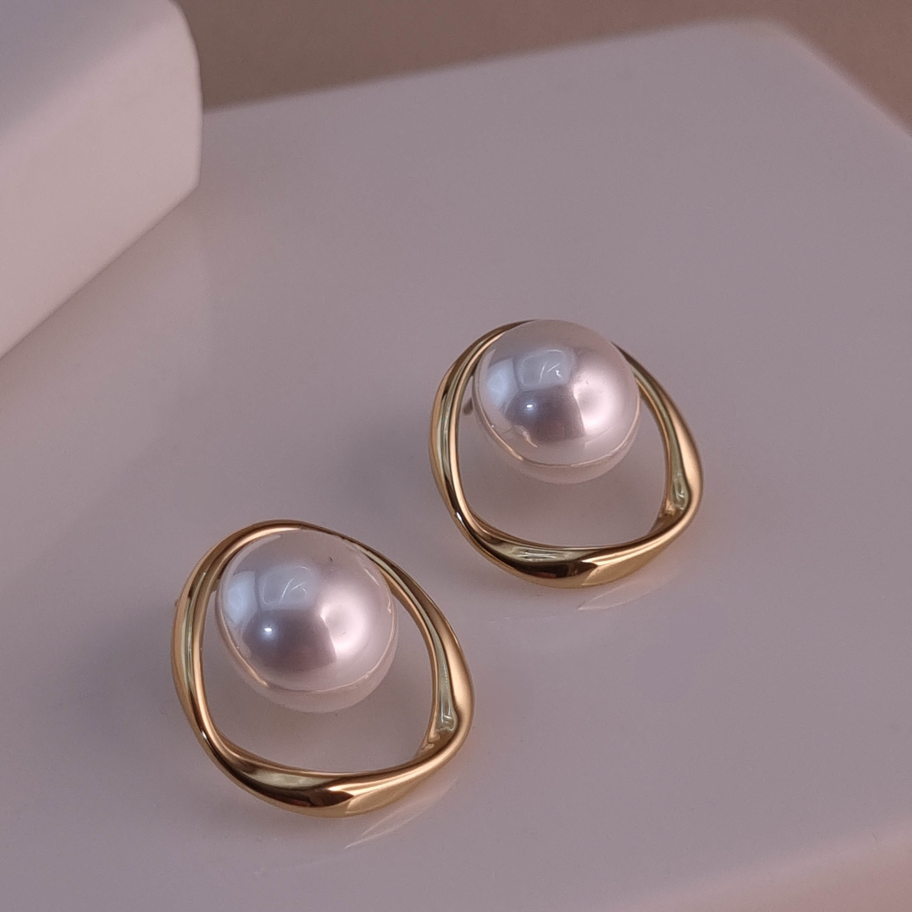 Ethereal Orbit Studs