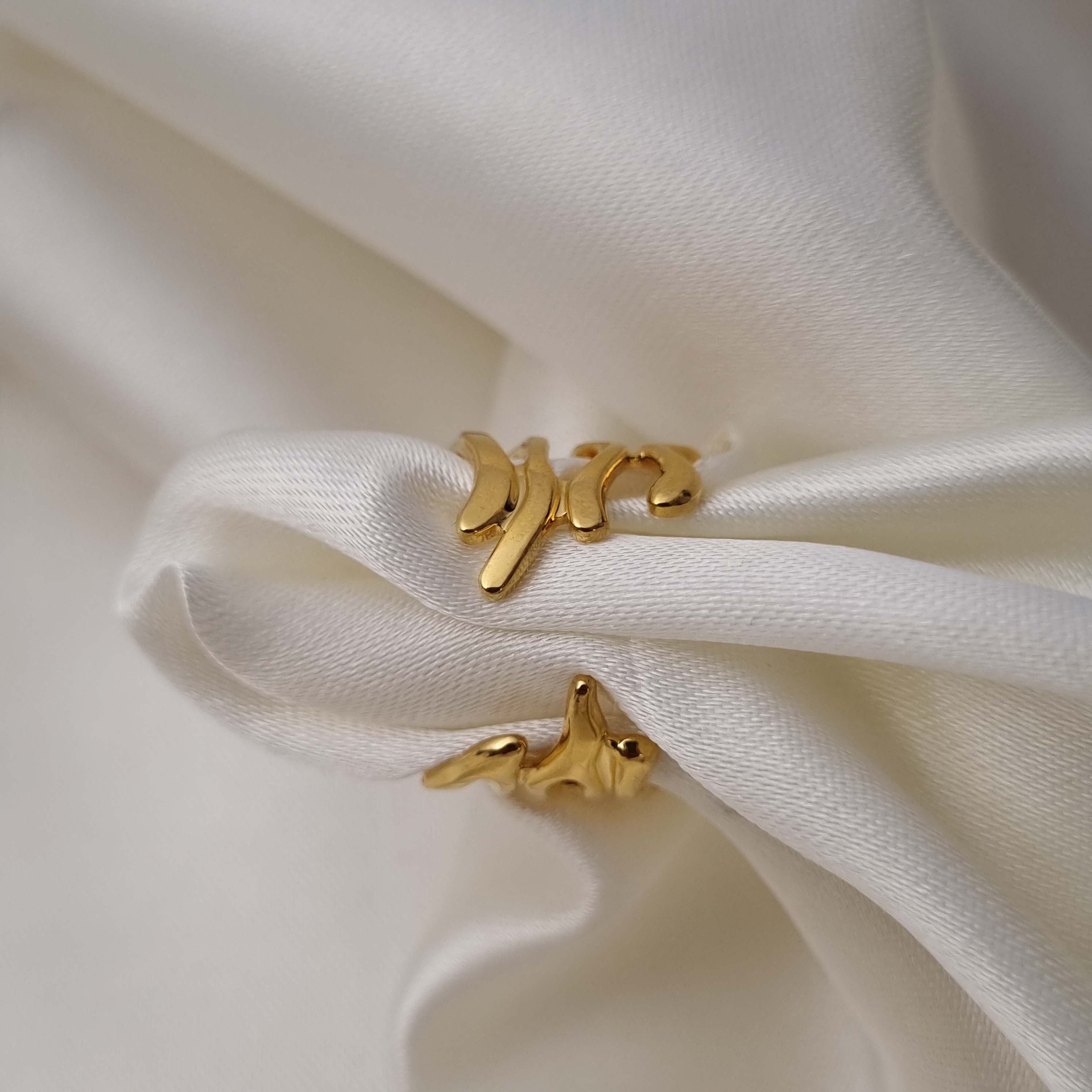 Versatile Contour Ring