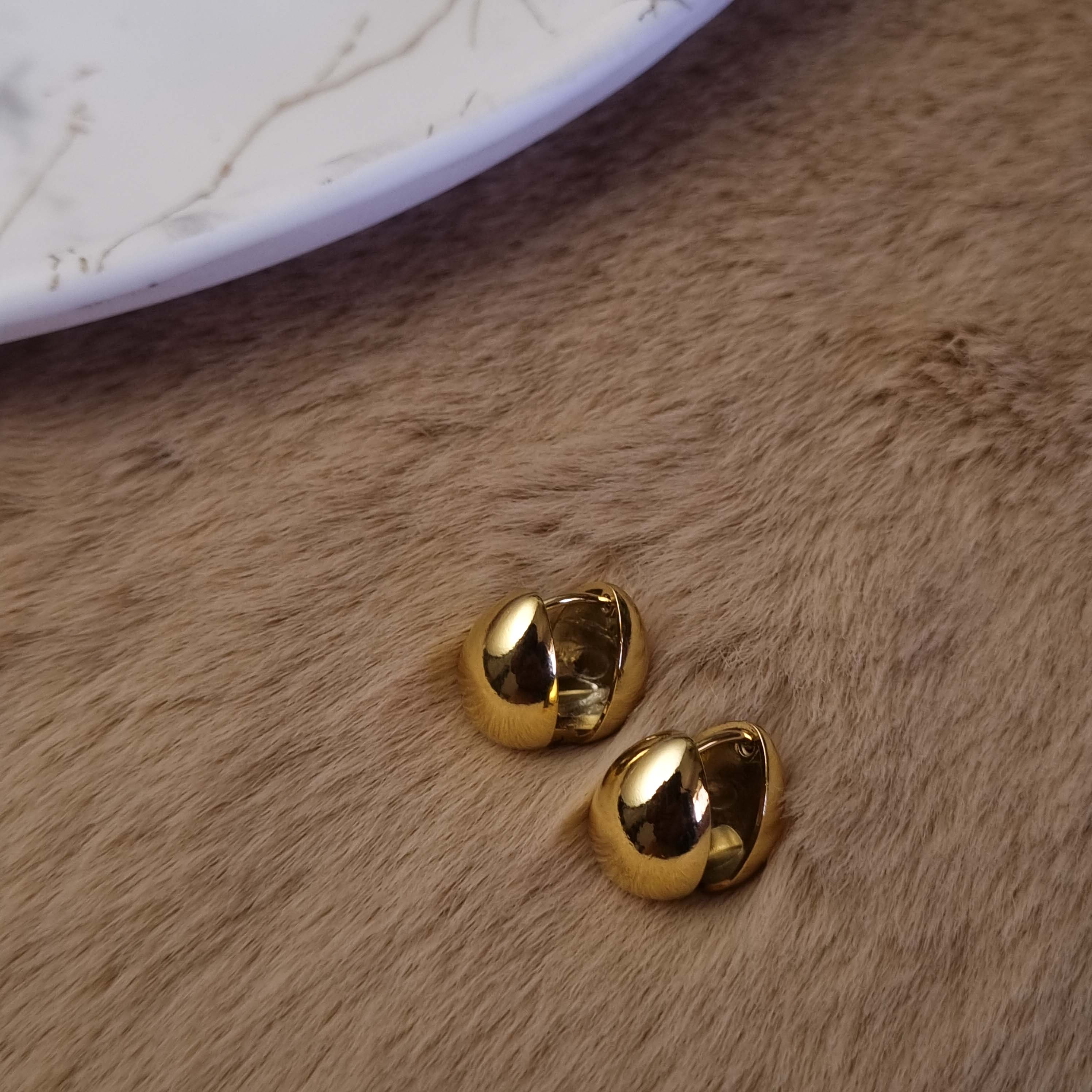 Golden Embrace Huggies