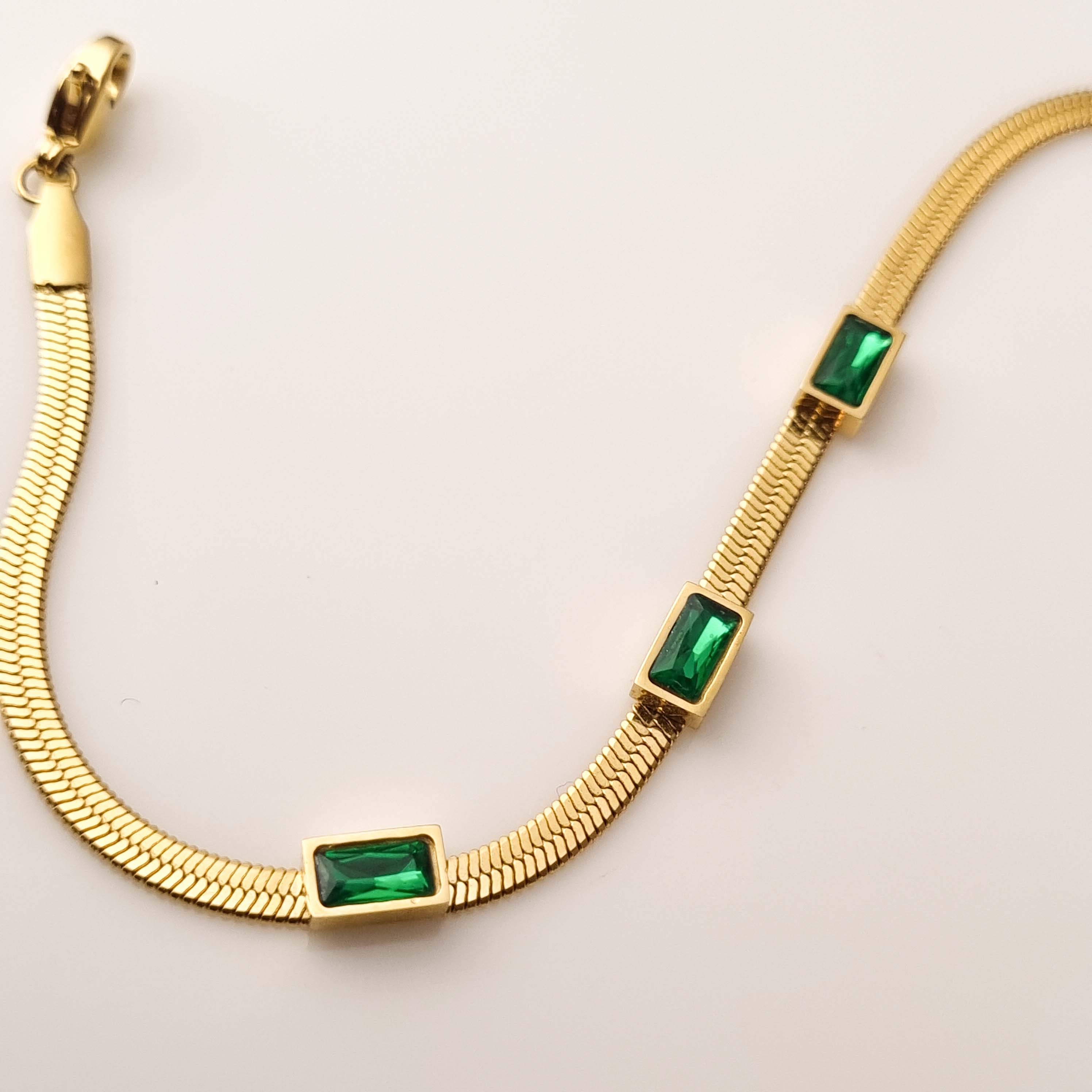 Aurielle Gem – Dainty Emerald Green Crystal Bracelet