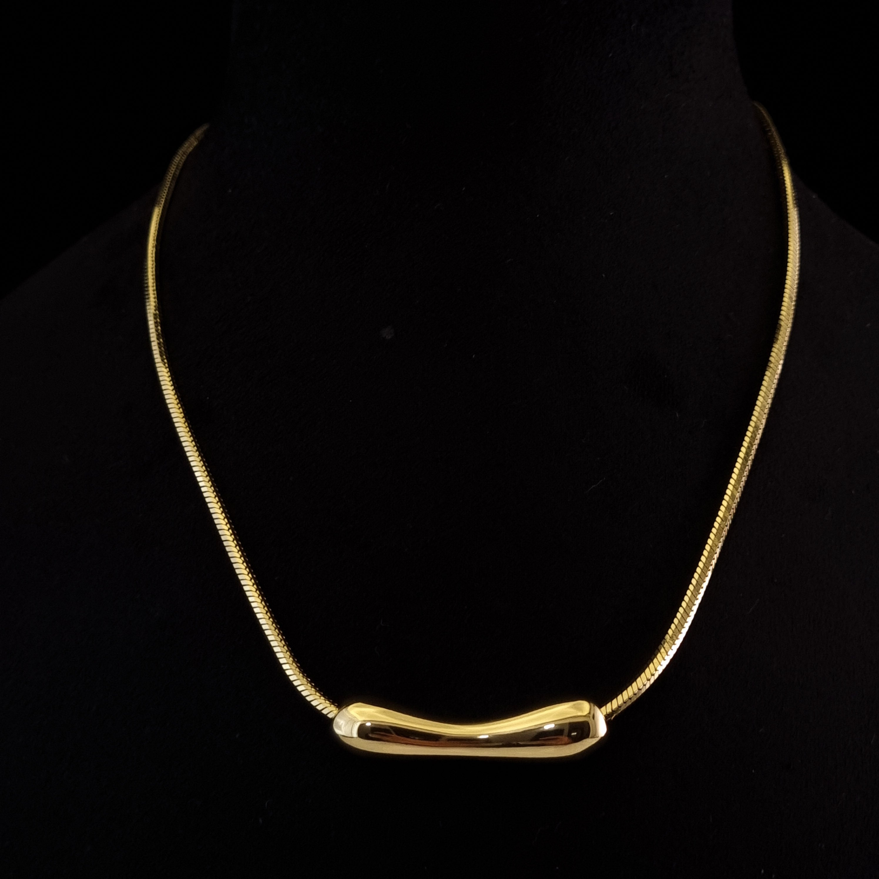 Serene Capsule Necklace