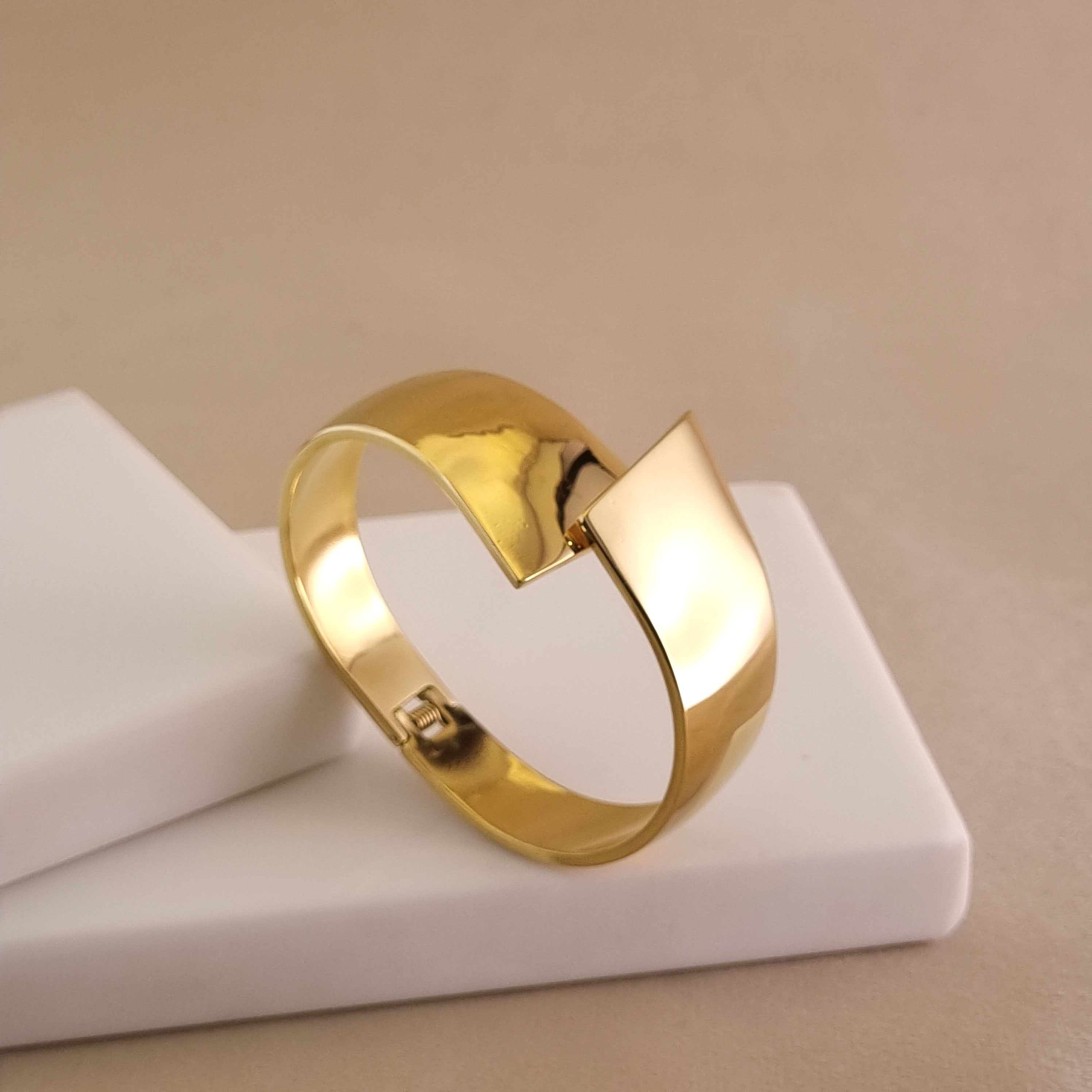 Sculptural Contour Cuff