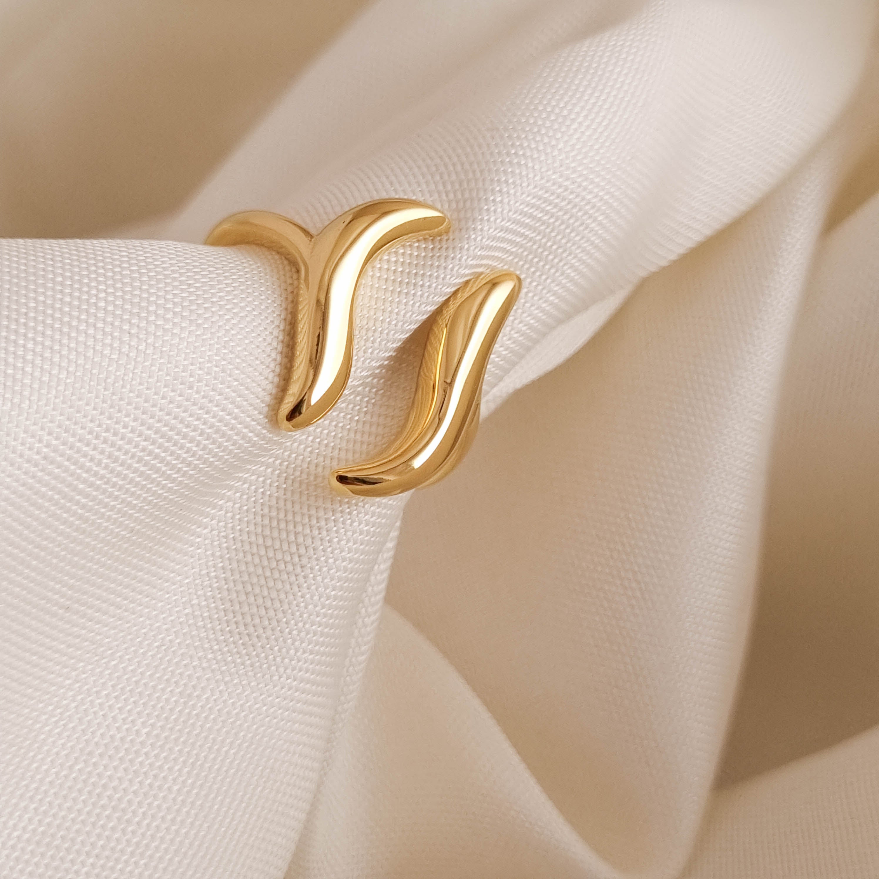 Serene Wave Ring