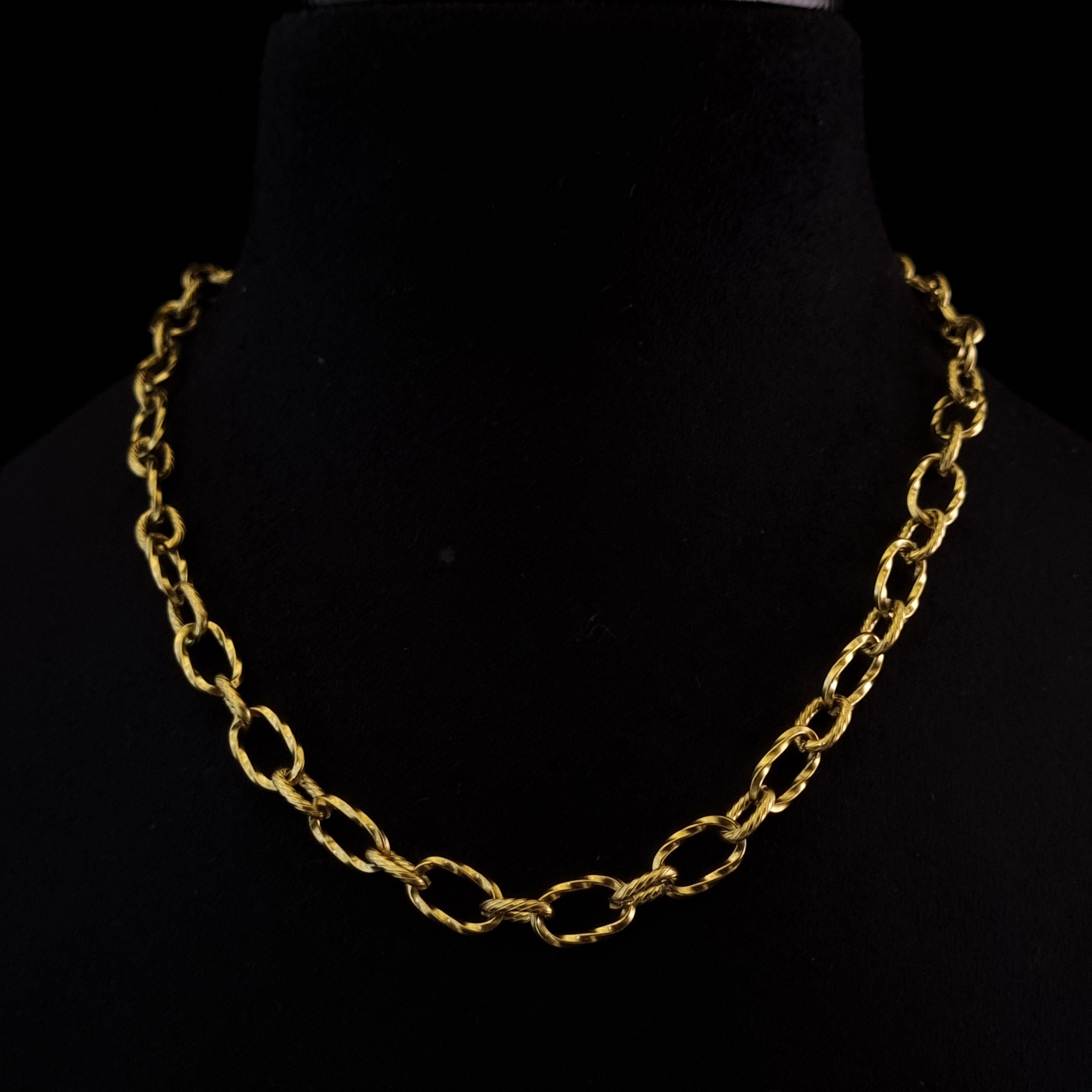 Chiseled Chain Necklace