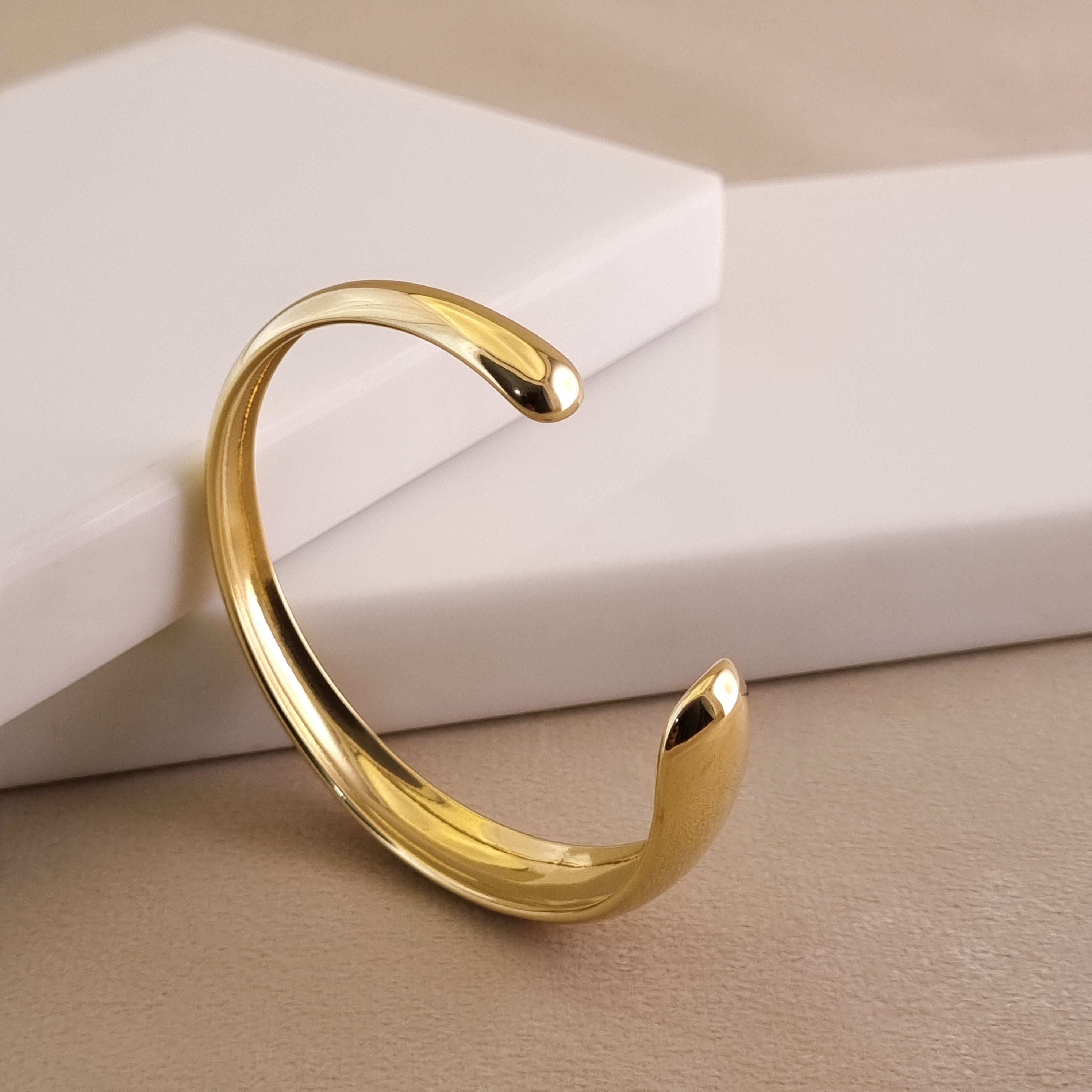 Sculptural Contour Cuff