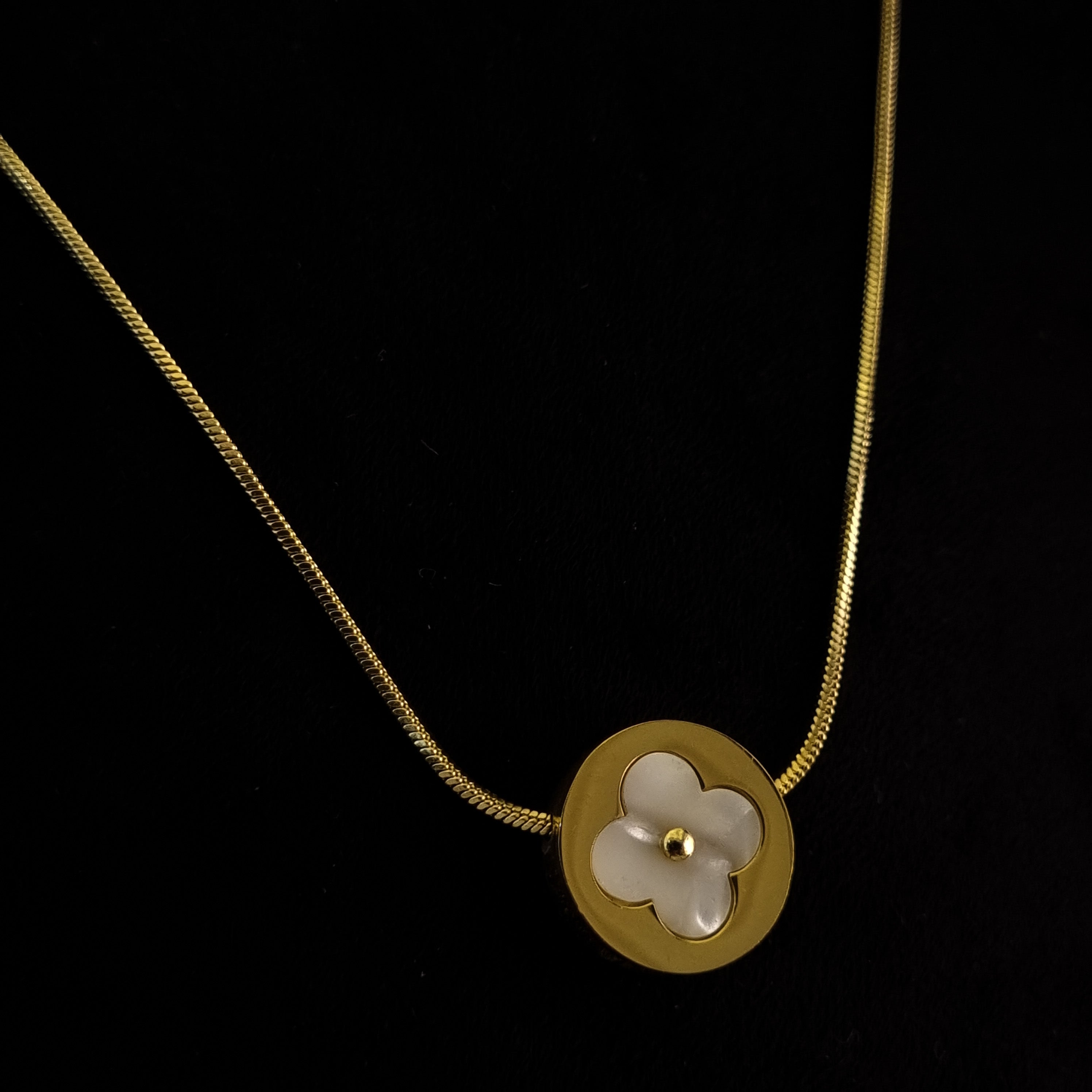 Radiant Clover Necklace