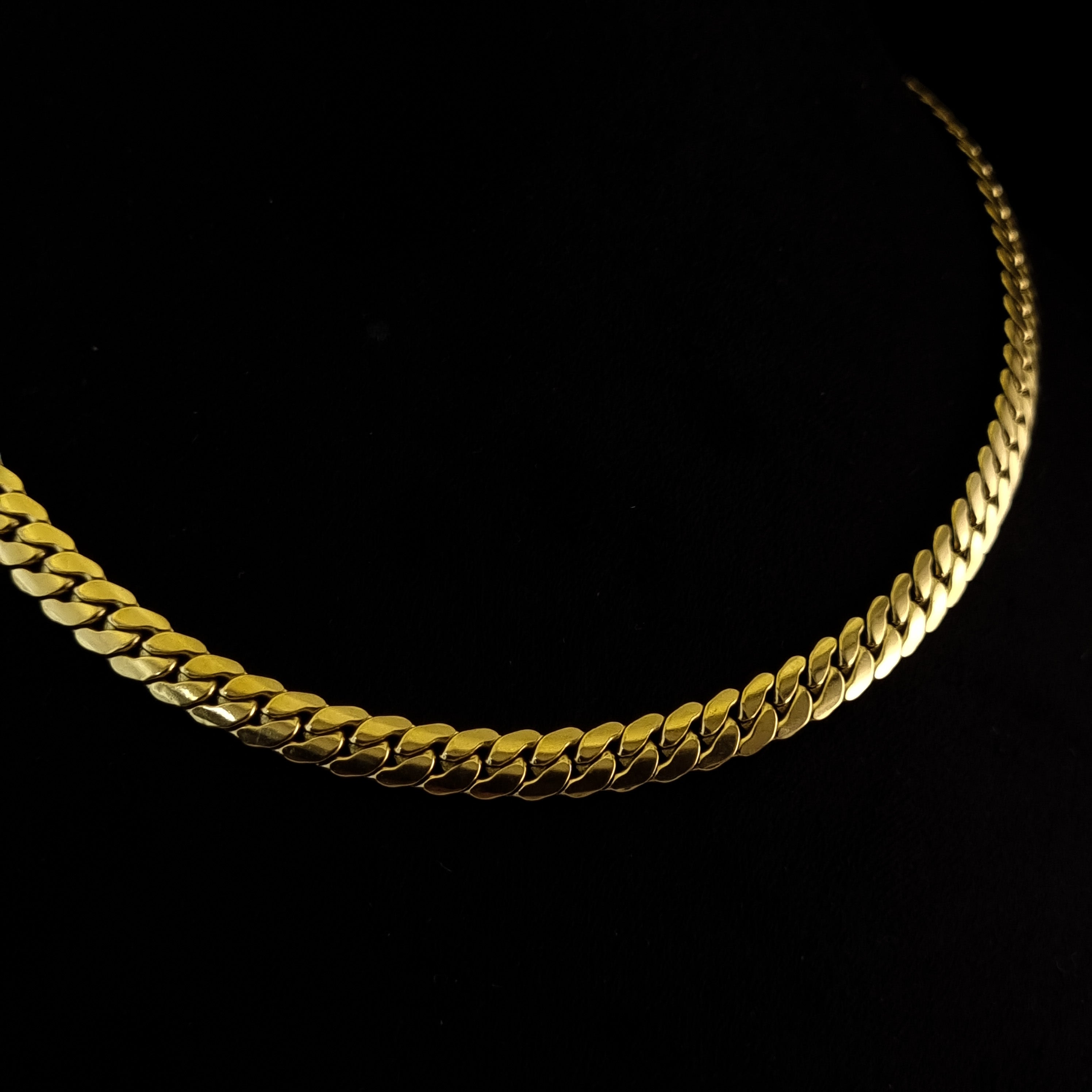 The Gold Herringbone Chain Necklace