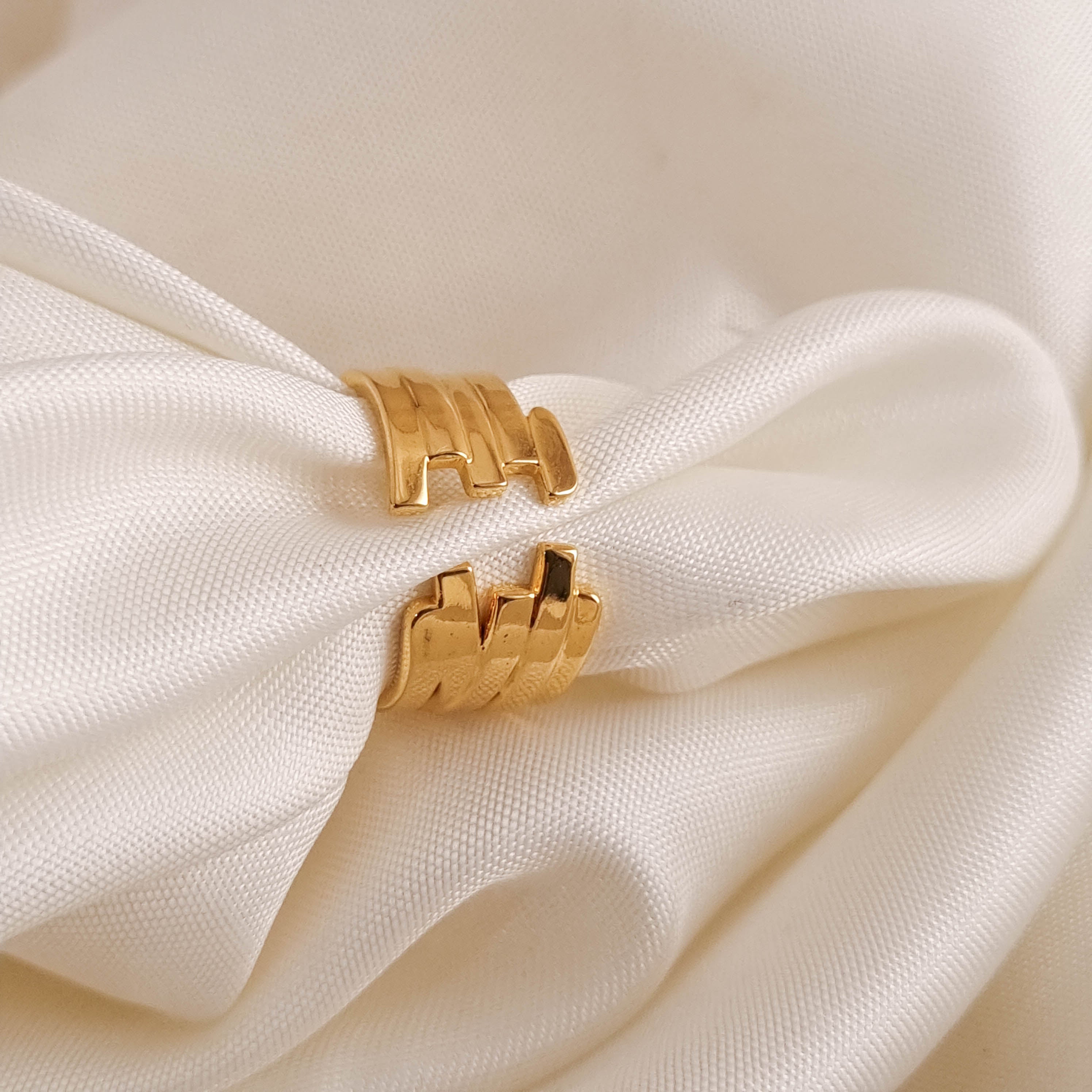 Sculptural Contour Ring