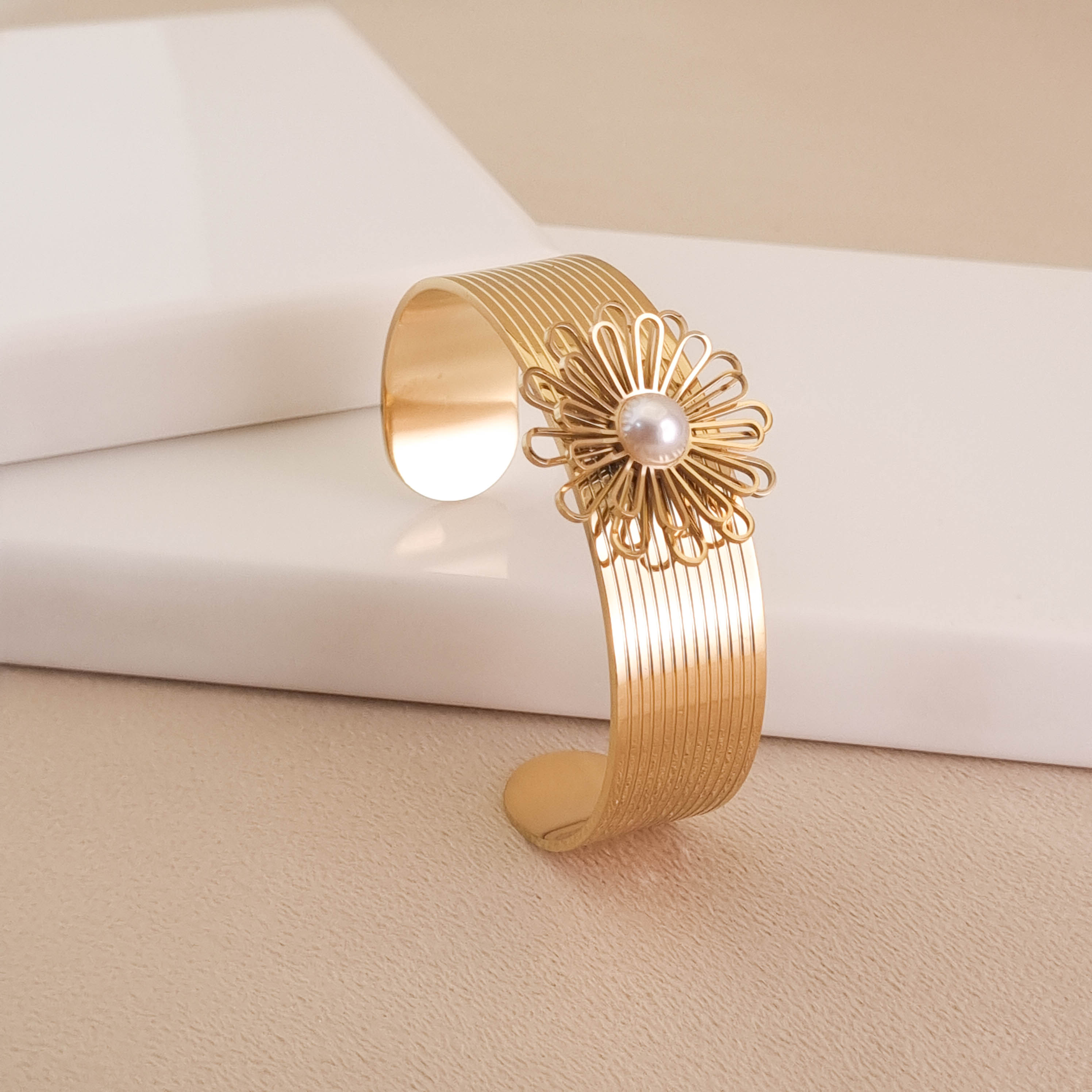 Fleur d'Or Cuff