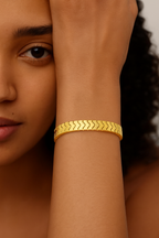 Golden Ripple Openable Bracelet