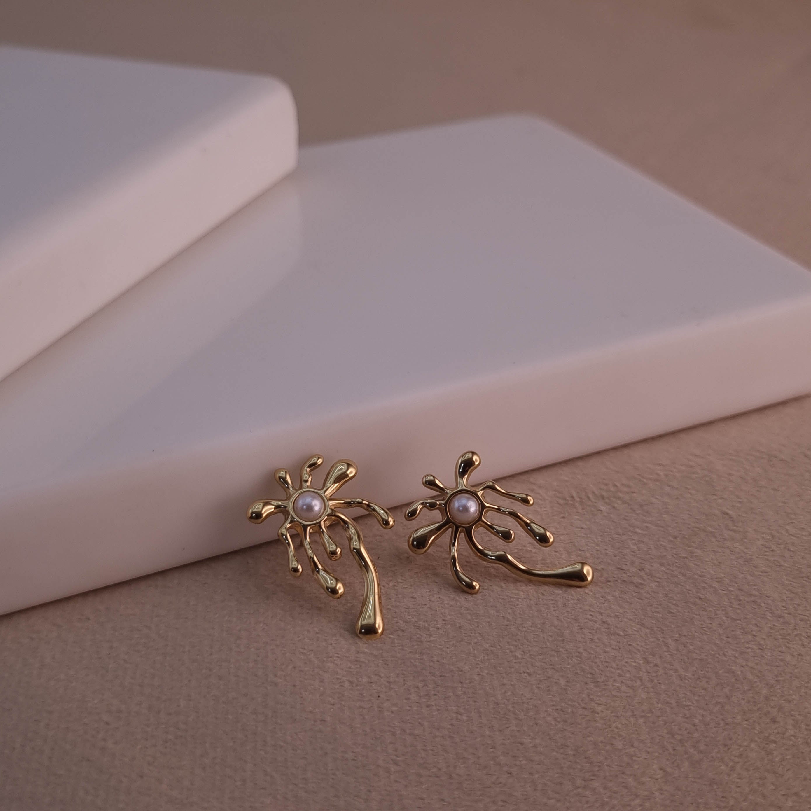 Eclipse Spark Studs