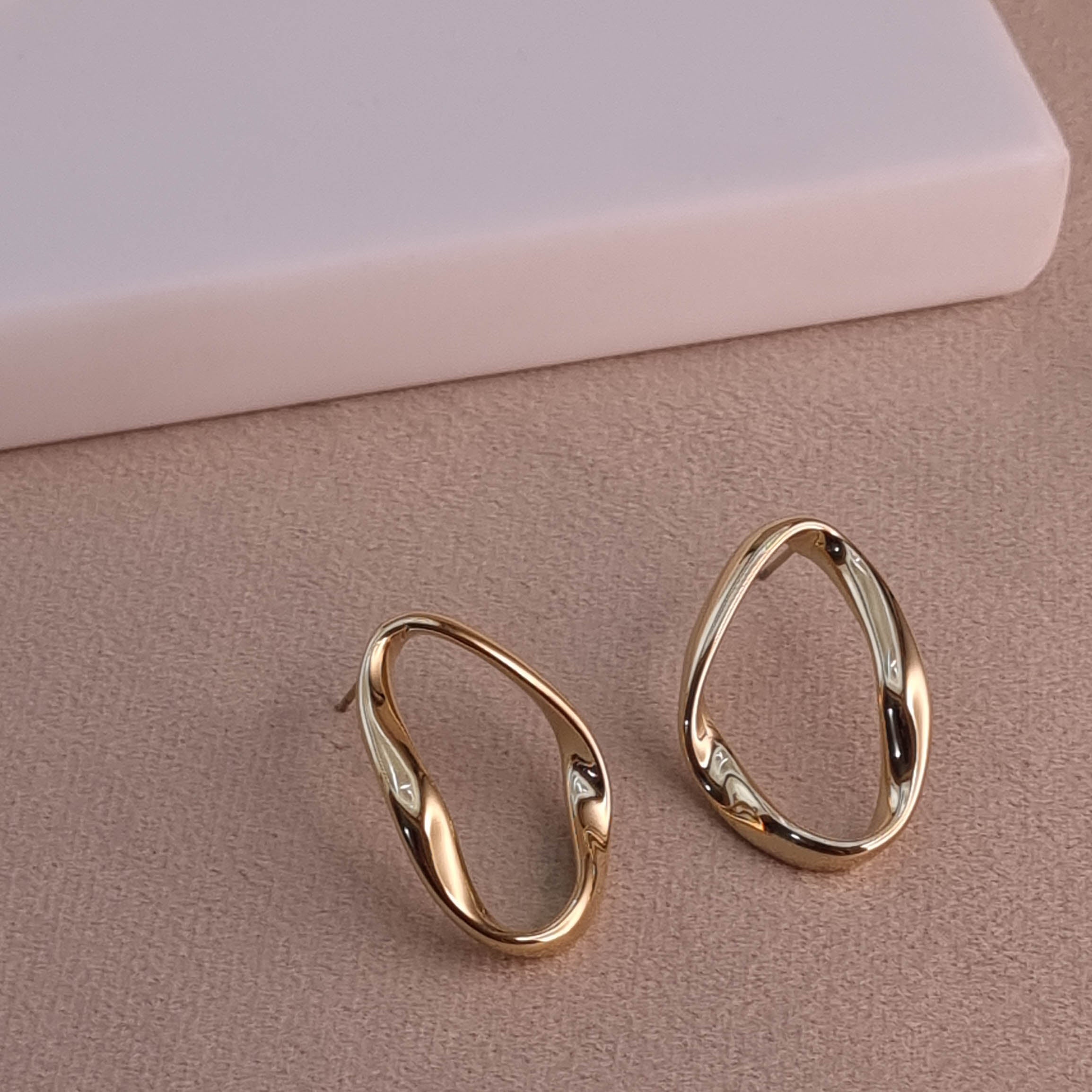 Auric Wave Hoops