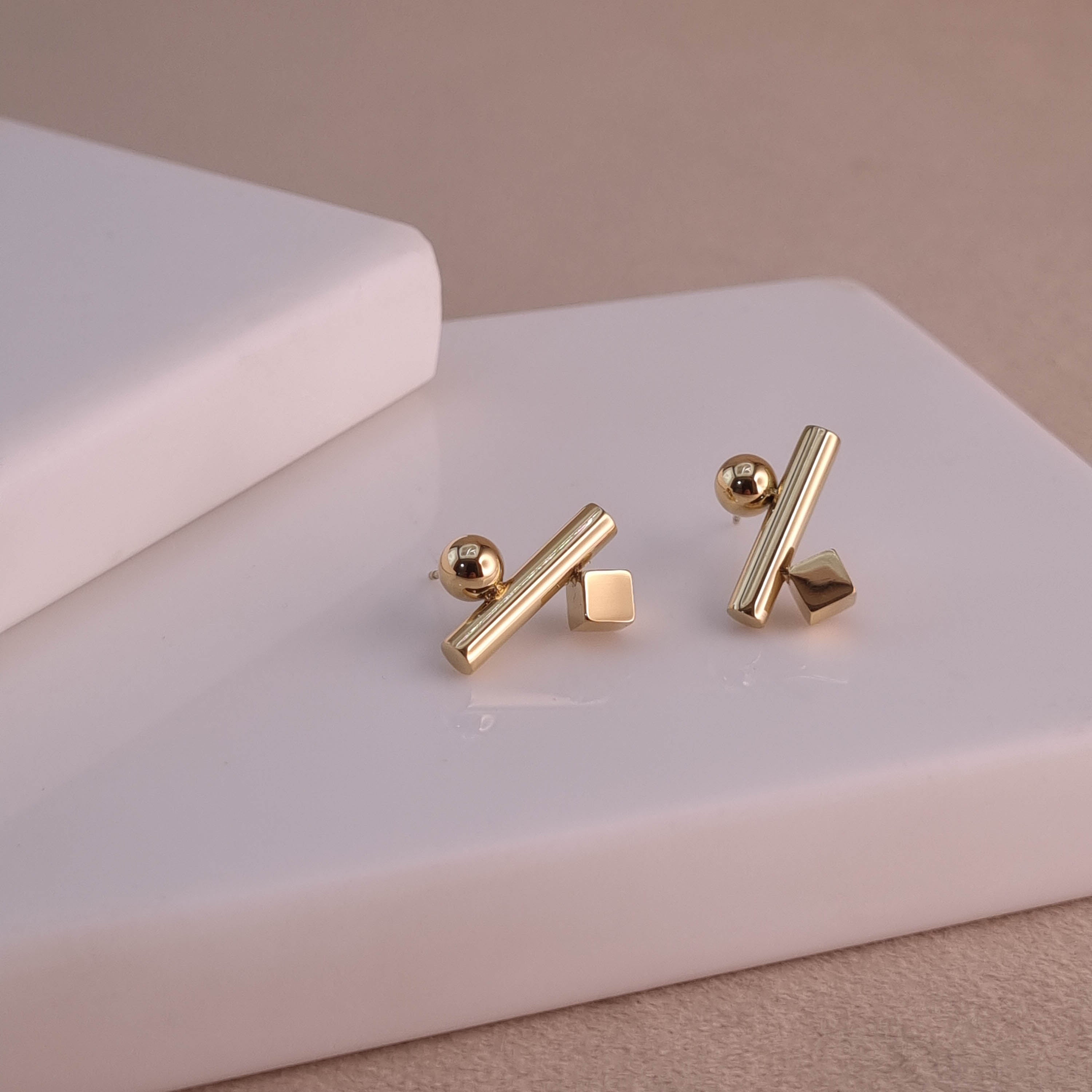 Modern Balance Studs