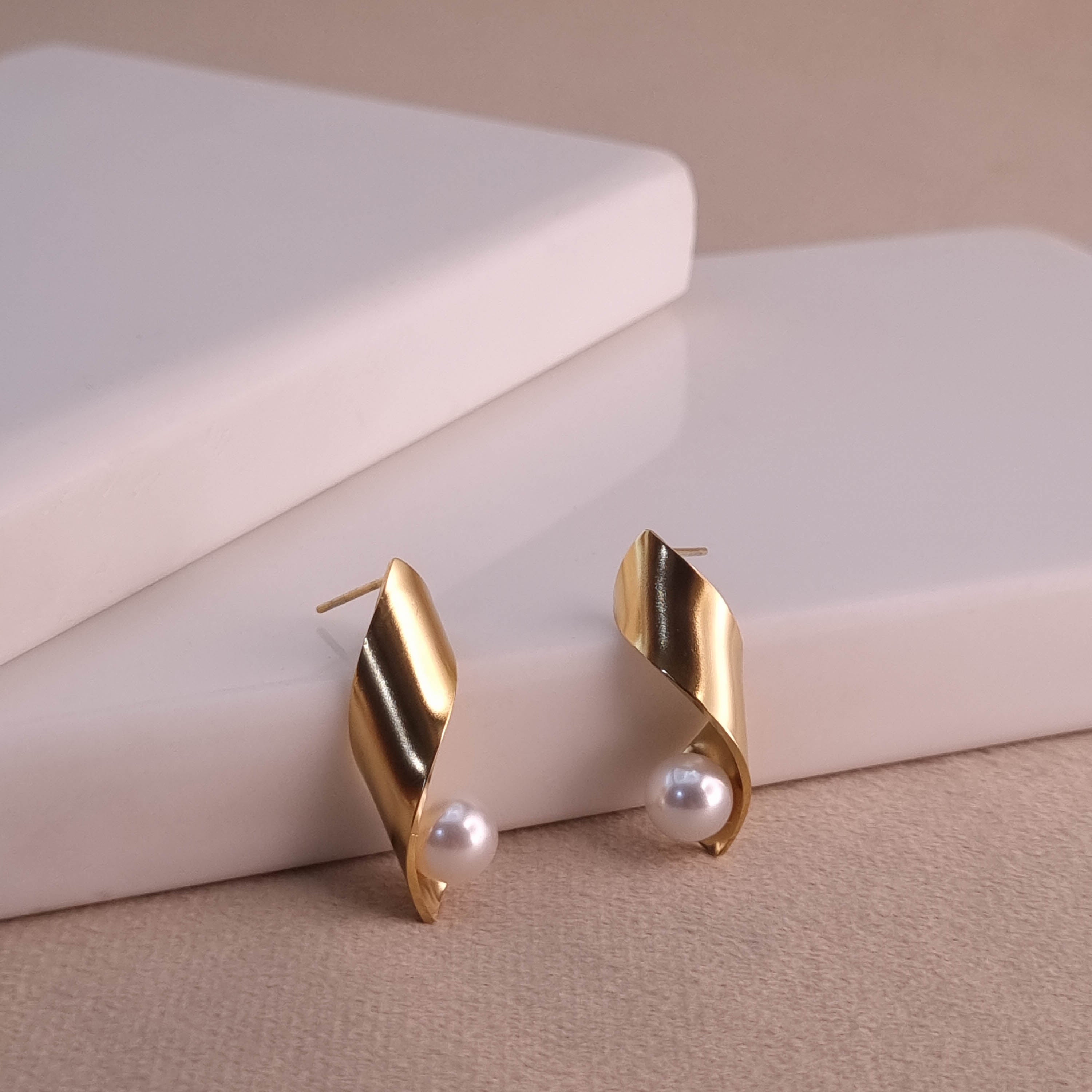 Twisted Elegance Pearl Earrings