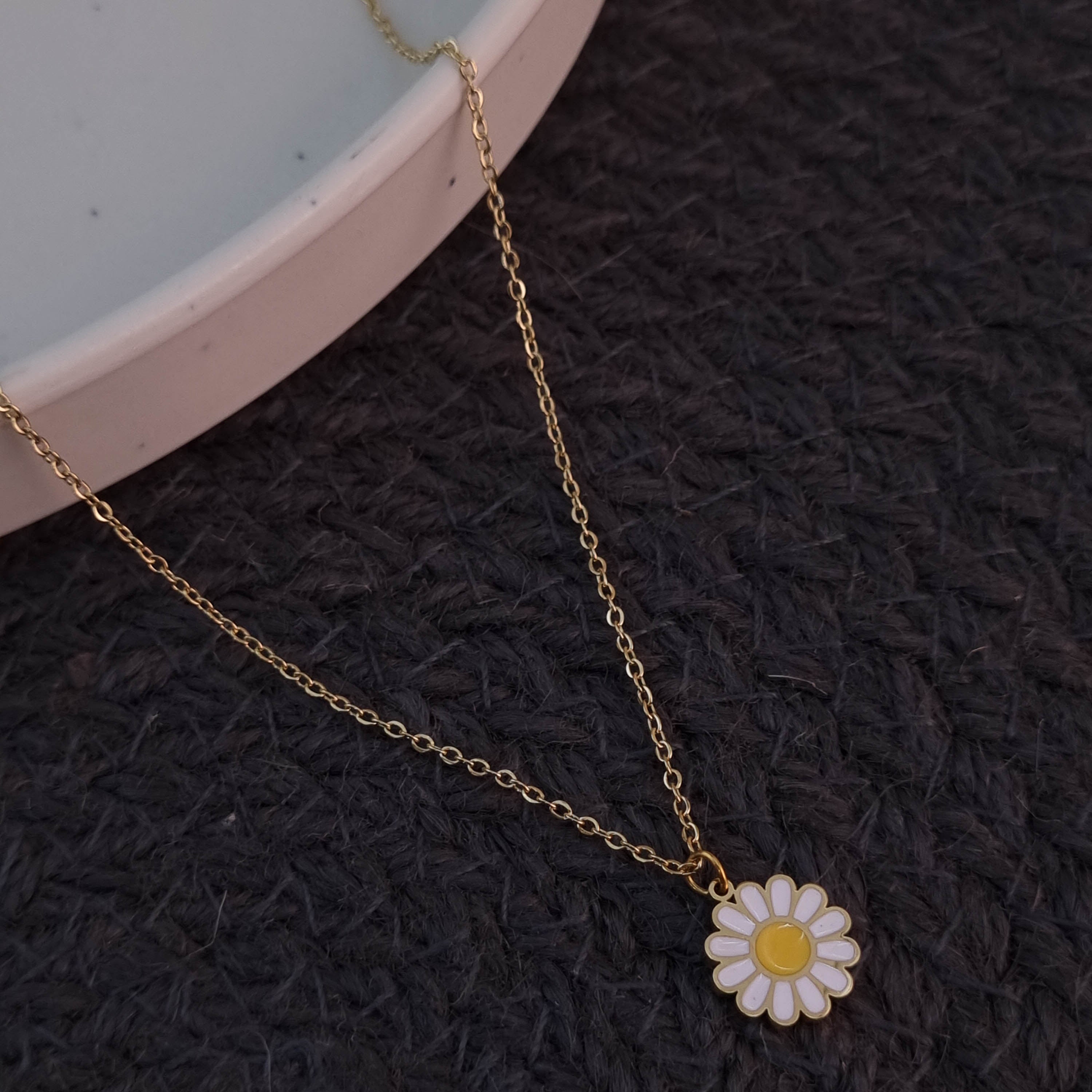Soleil Daisy Pendant