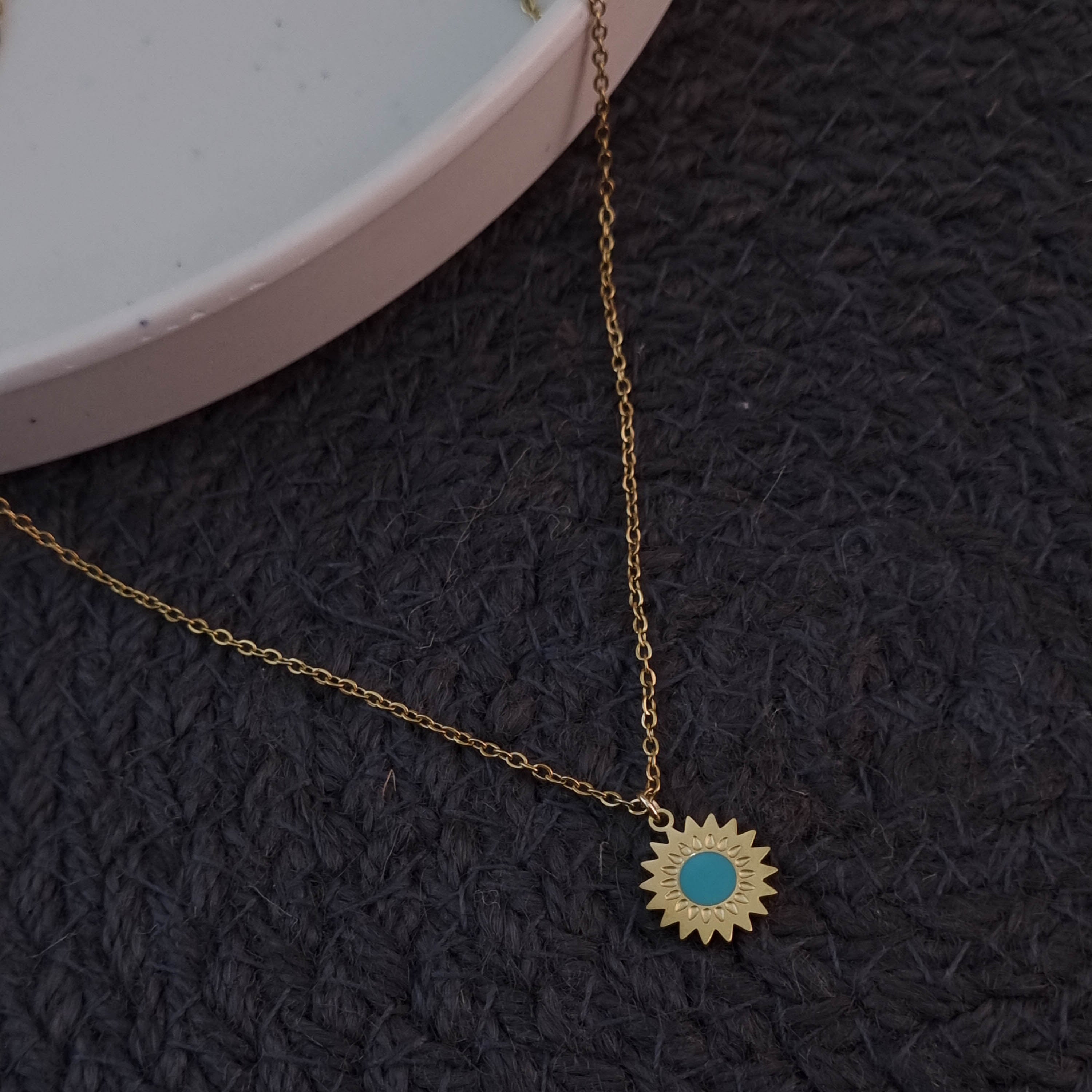 Sunseeker Delicate Chain