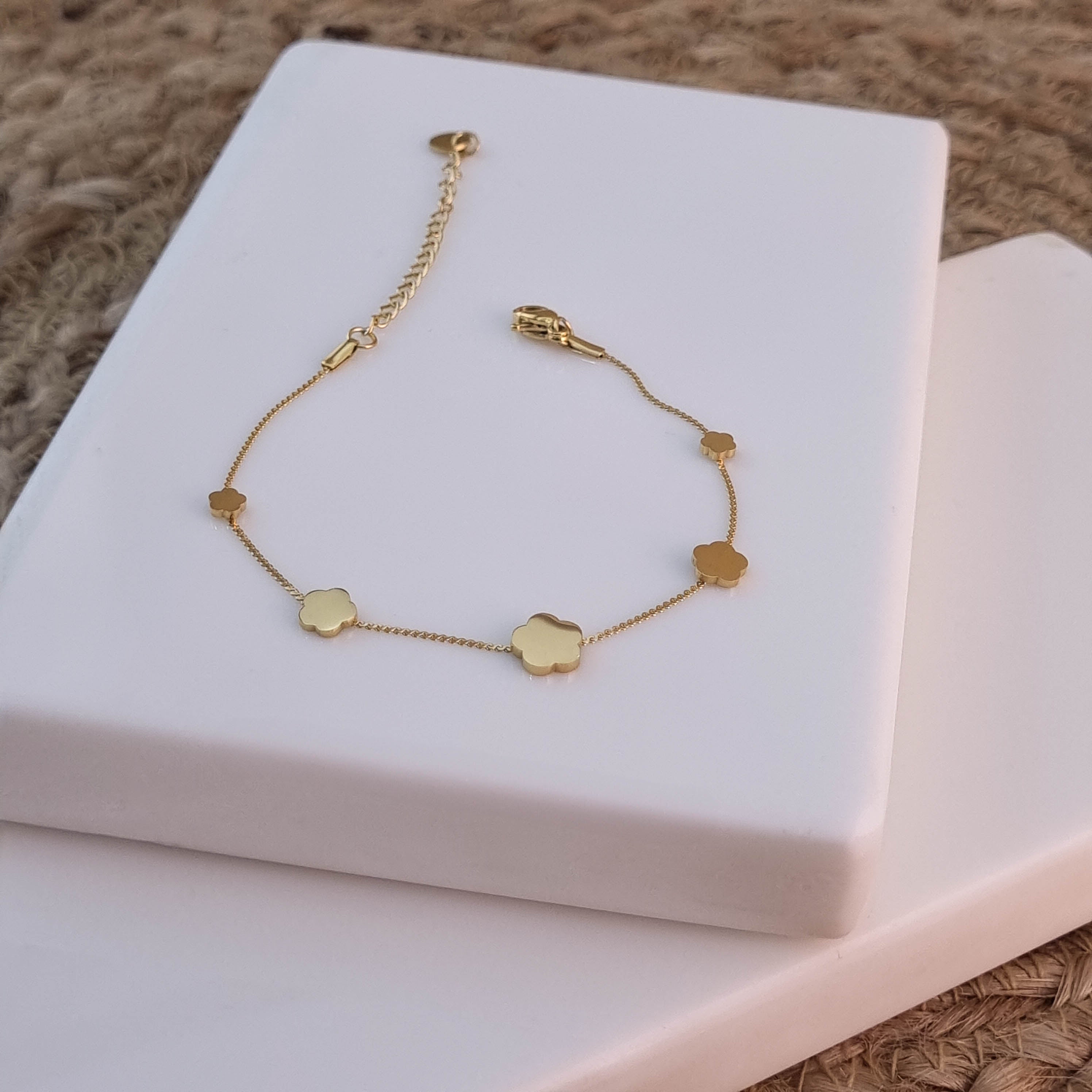 Golden Clover Chain Bracelet
