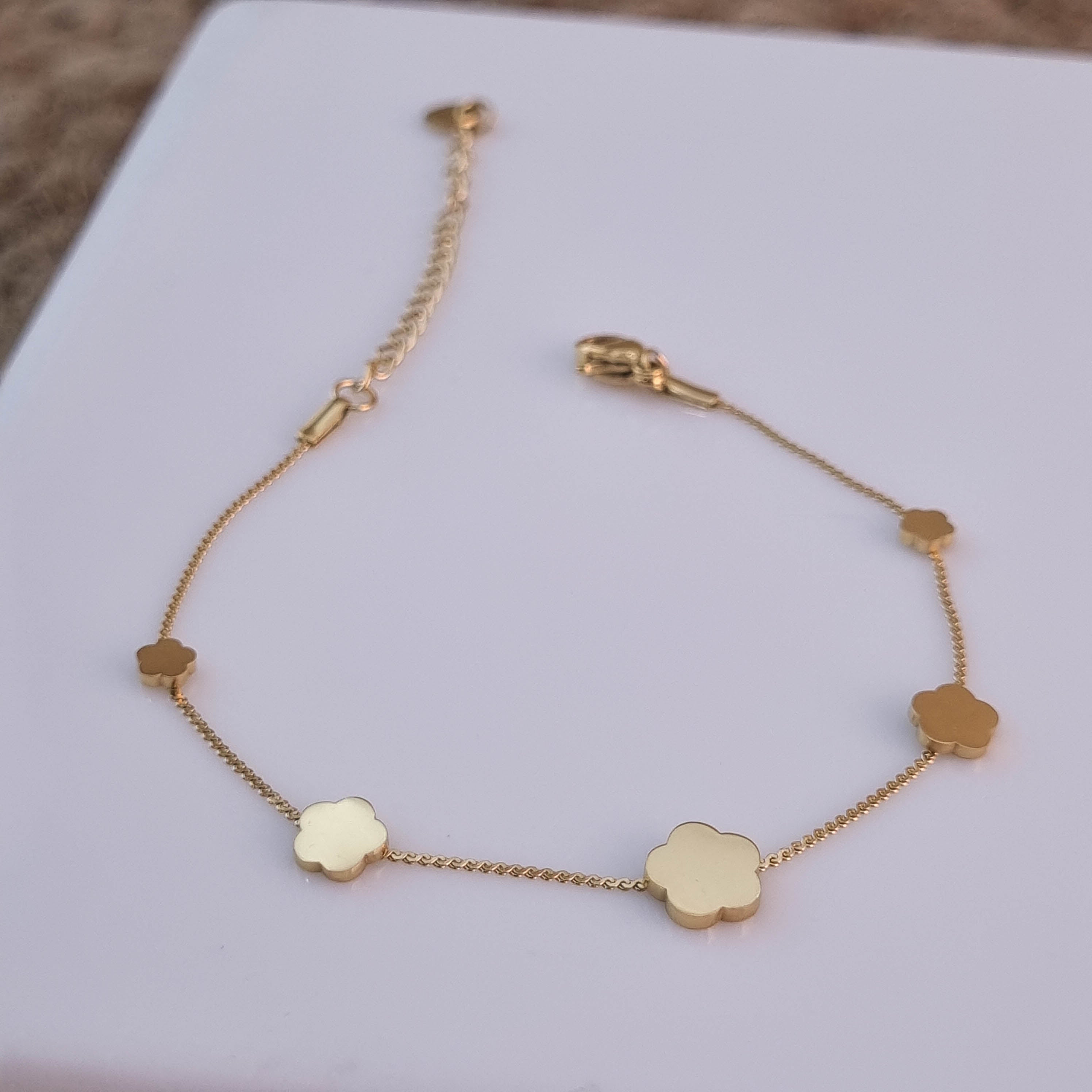 Golden Clover Chain Bracelet