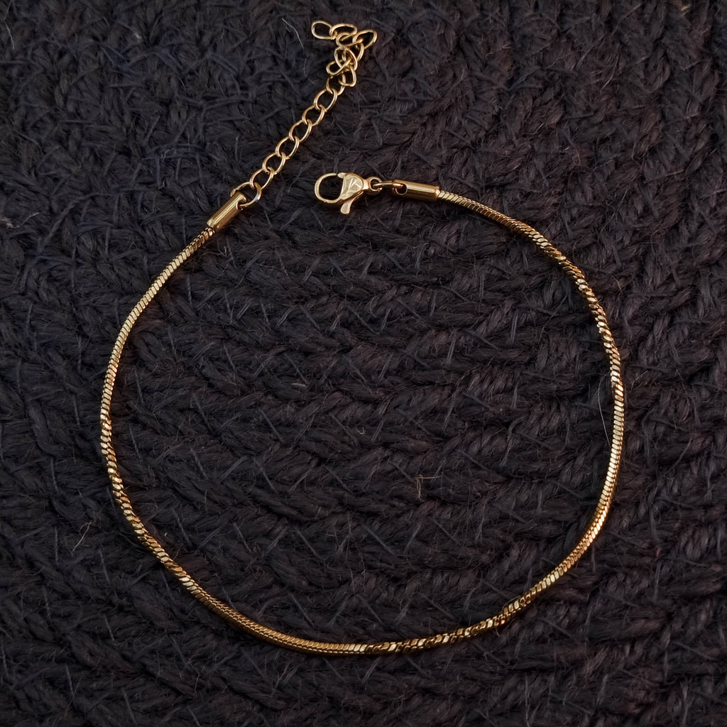 Luxe Line Anklet