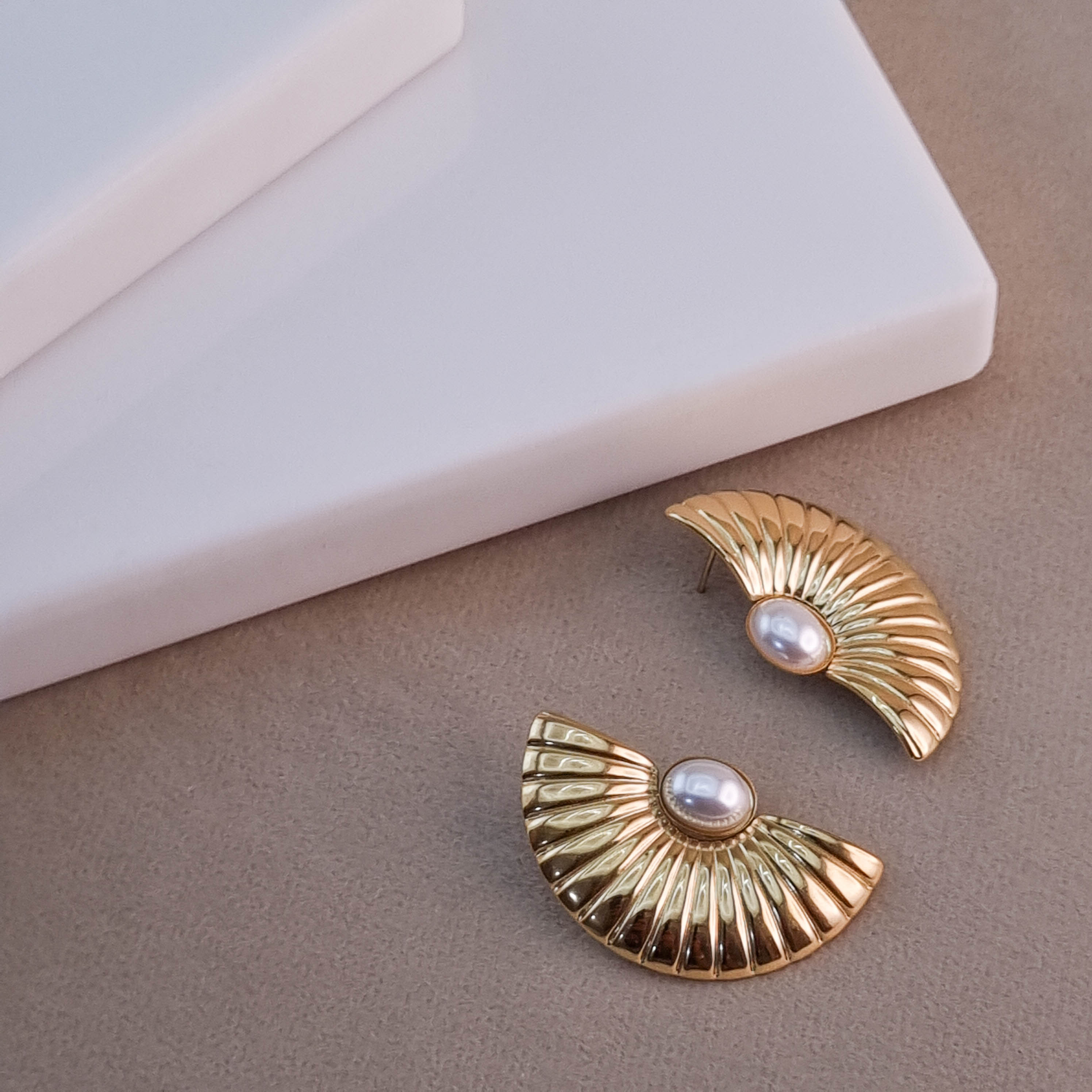 Eclipse Pearl Accents