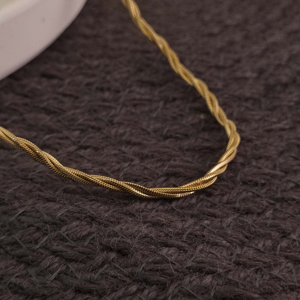 Golden Helix Chain