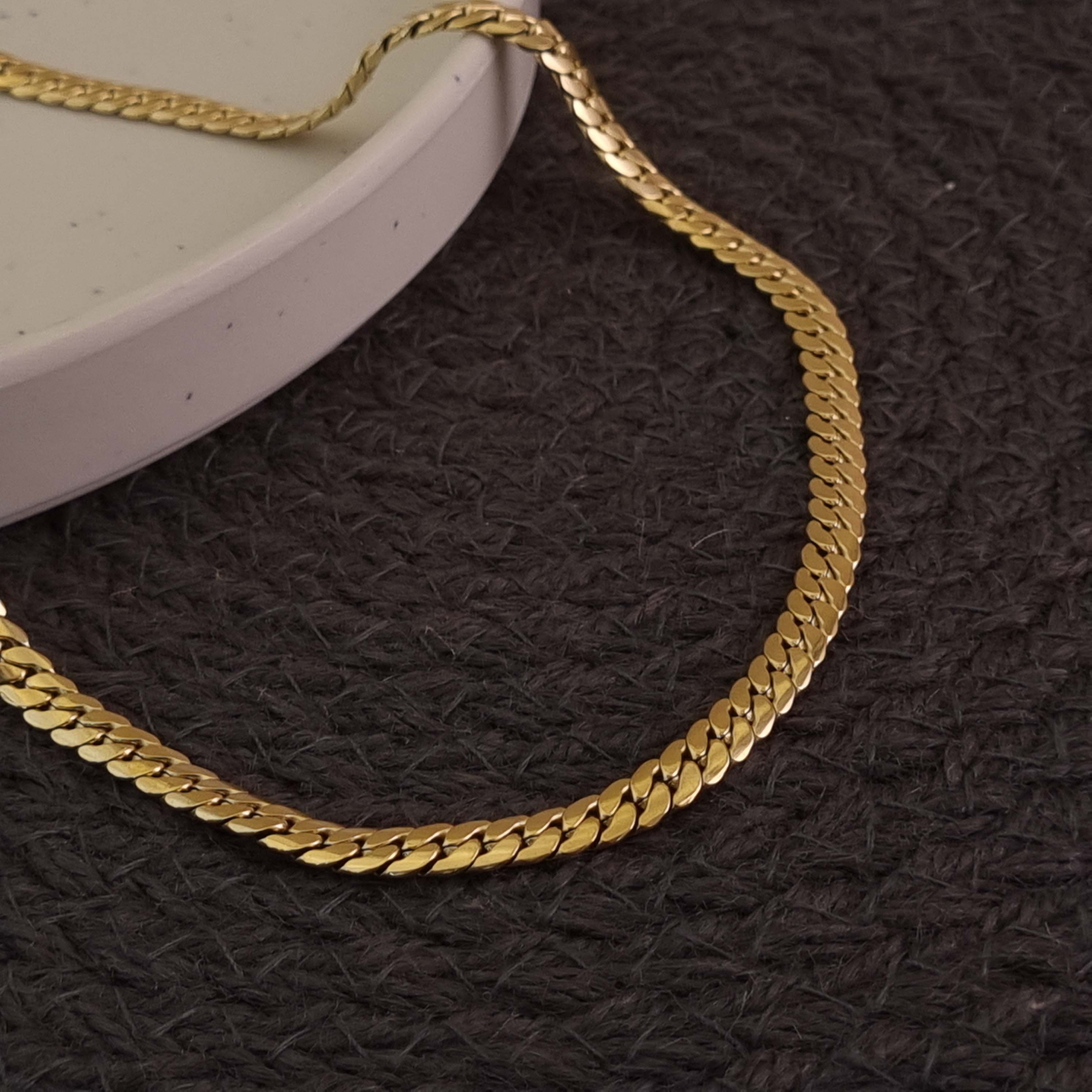 The Gold Herringbone Chain Necklace