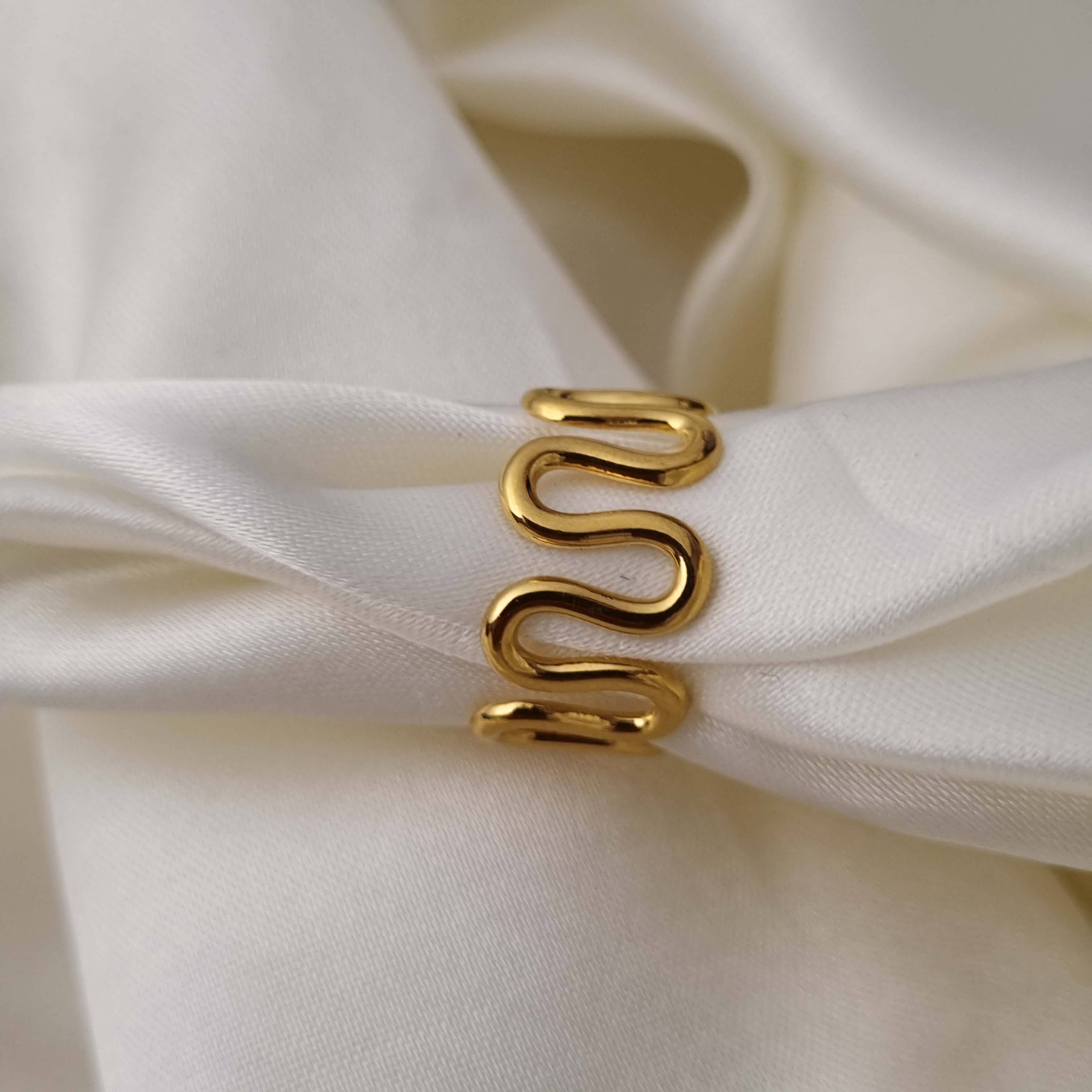 Waveform Ring