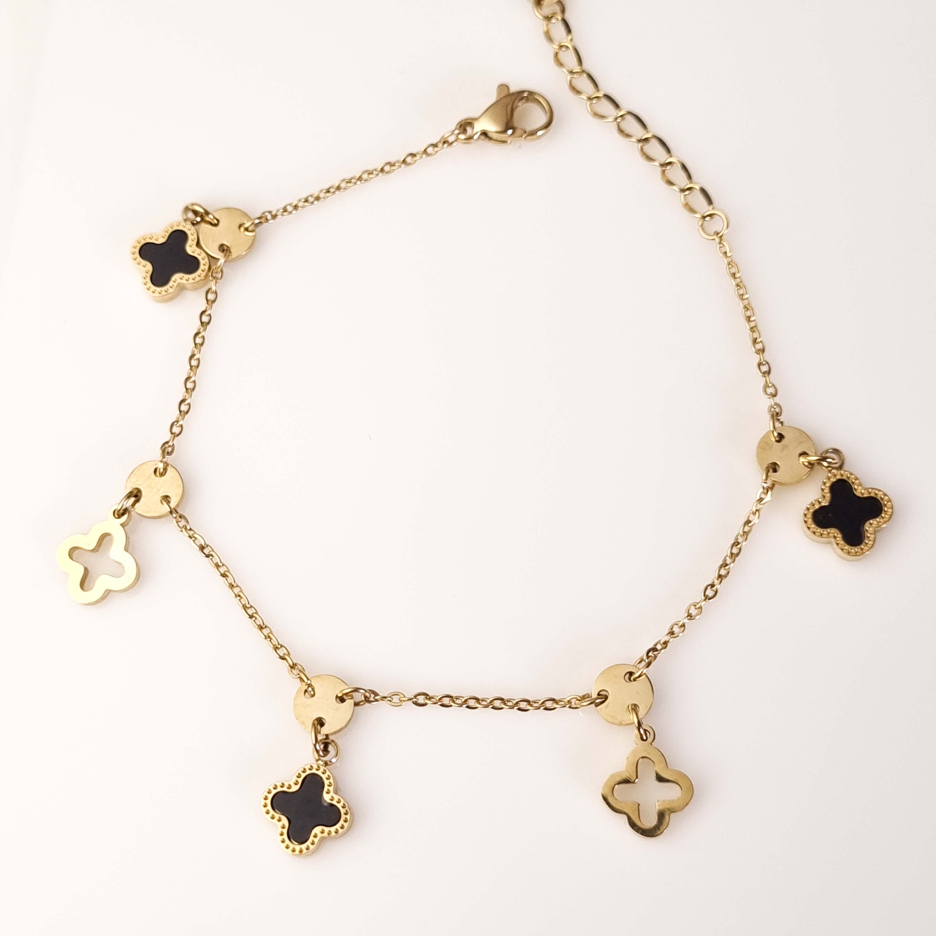 Noir Clover – Gold-Plated Lucky Charm Bracelet