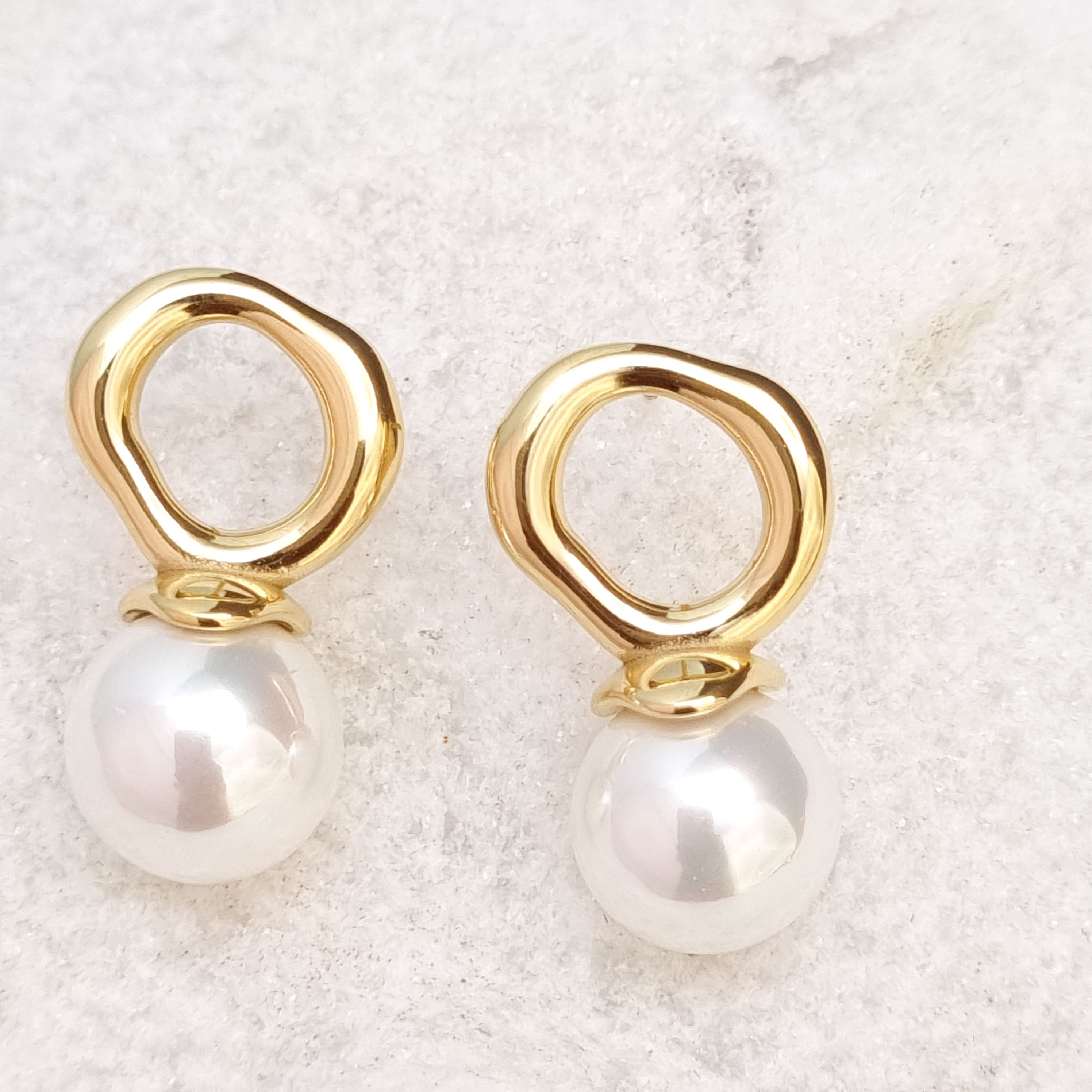 Organic Circle Pearl Drop Earrings