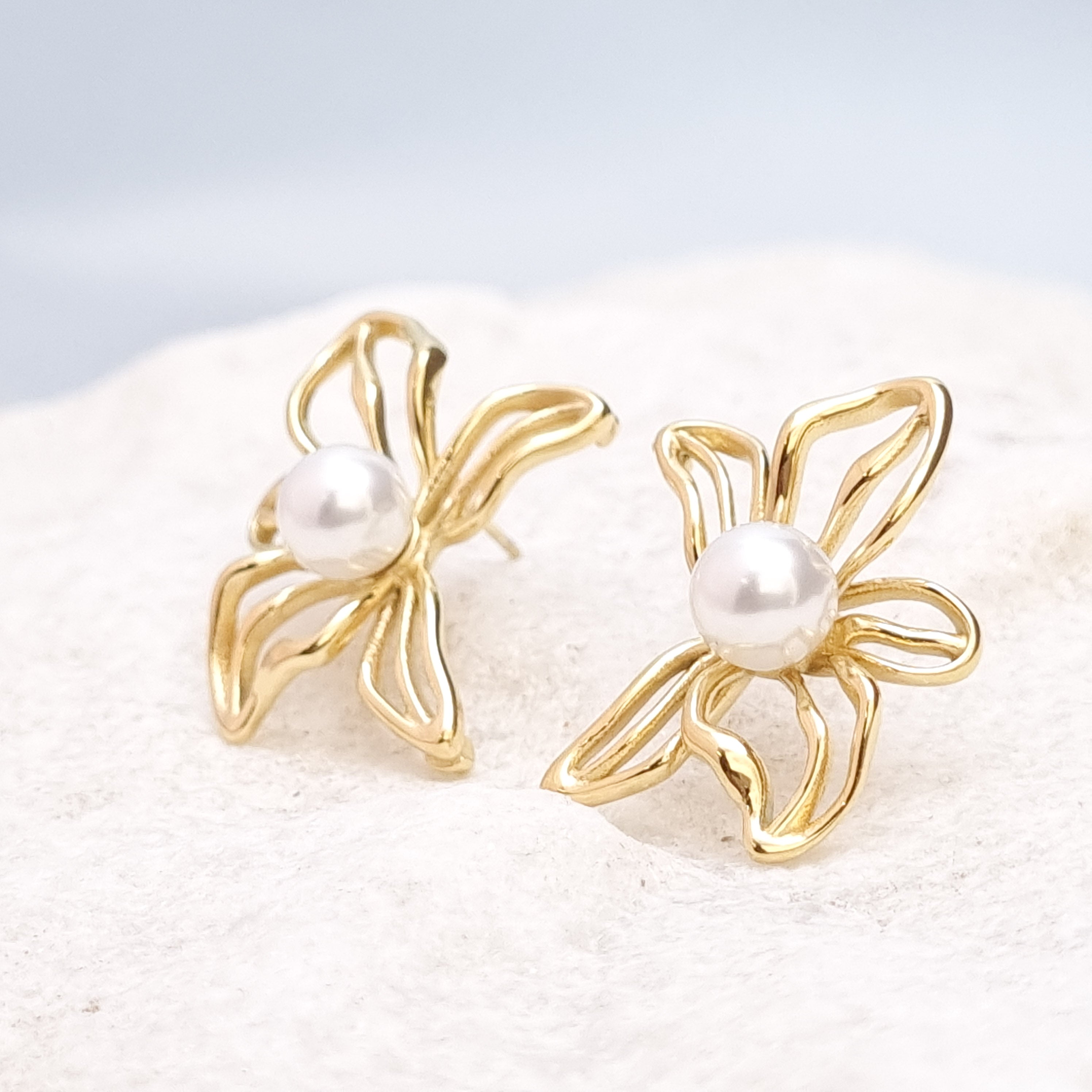Pearl Bow Stud Earrings