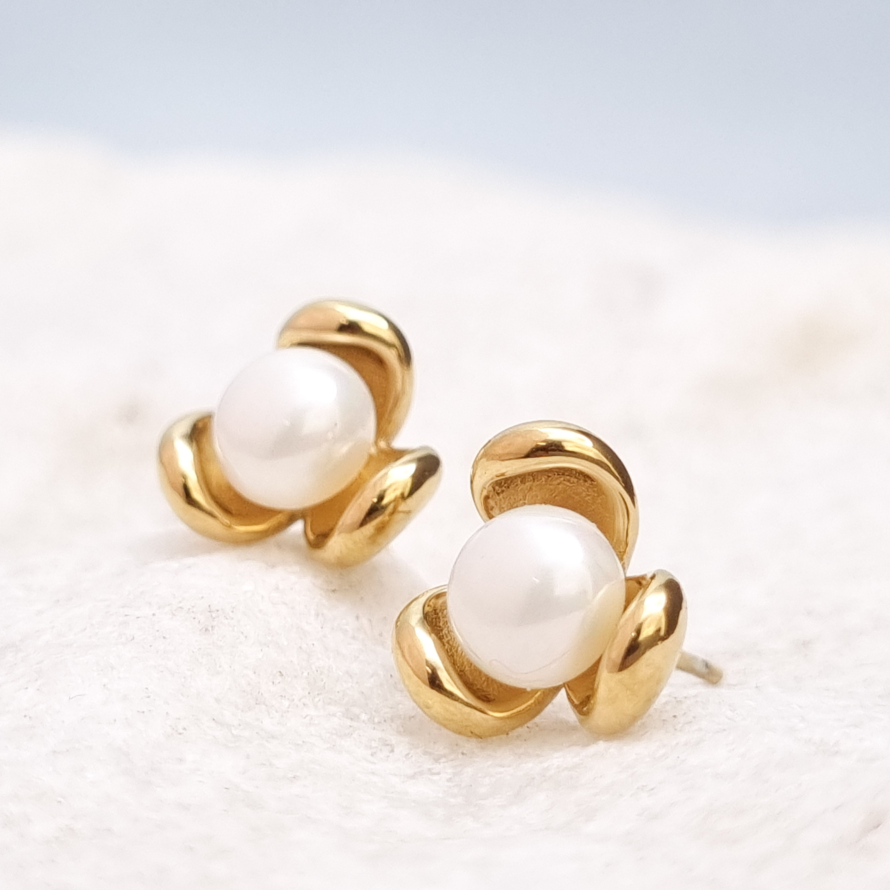 Pearl Knot Stud Earrings