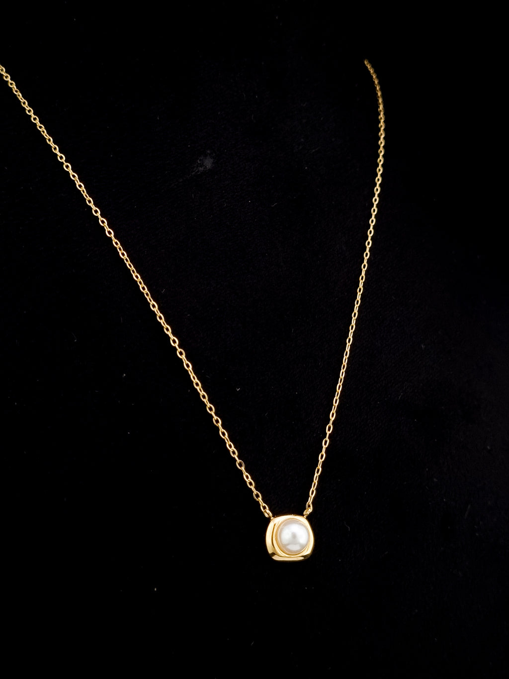 Cushion Bezel Pearl Pendant Necklace