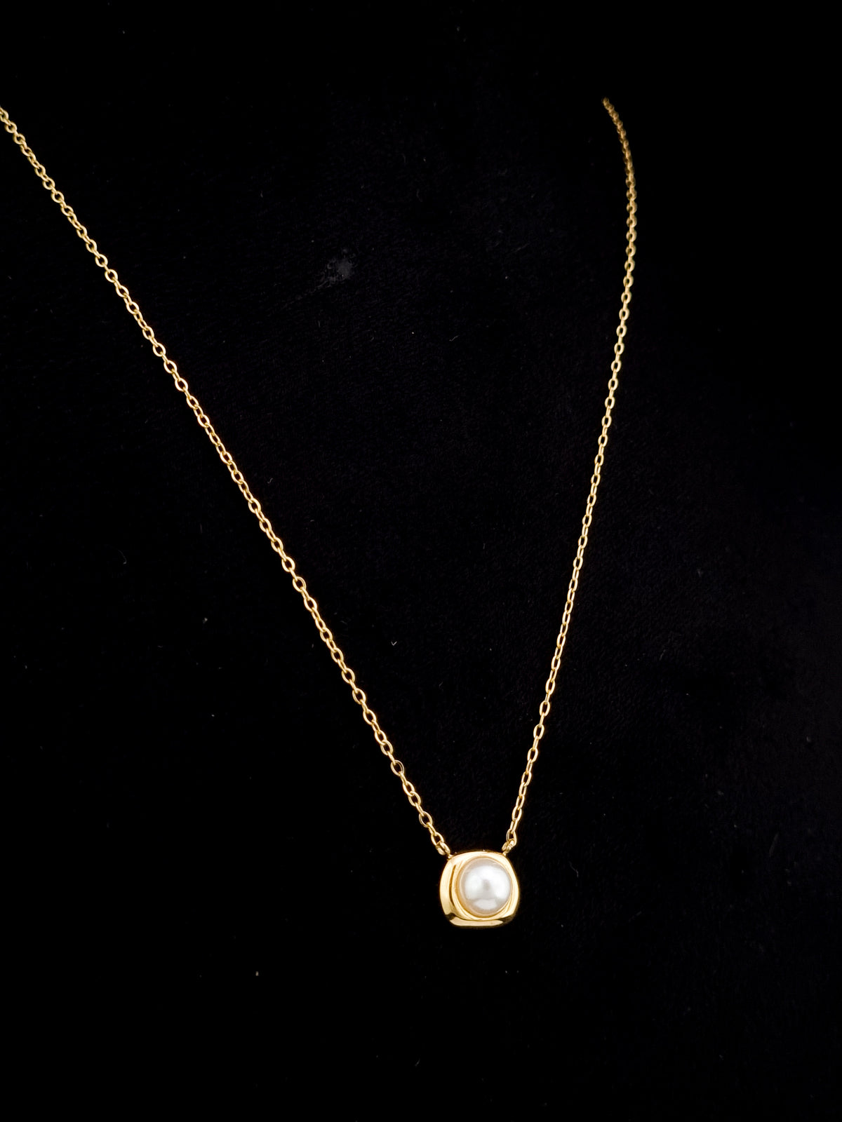 Cushion Bezel Pearl Pendant Necklace