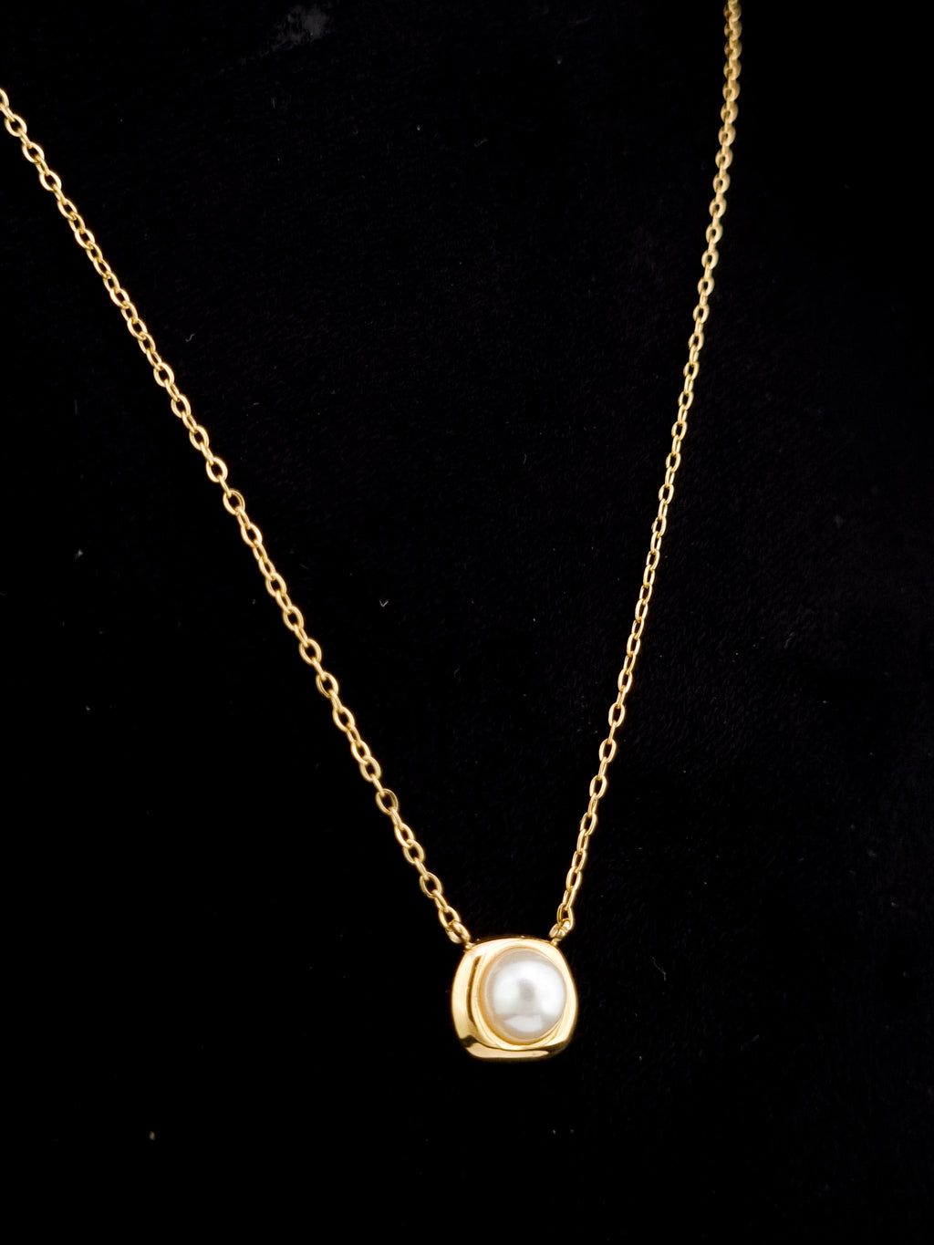 Cushion Bezel Pearl Pendant Necklace