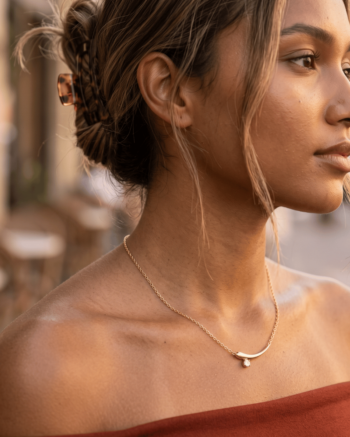 Molten Curve Solitaire Necklace