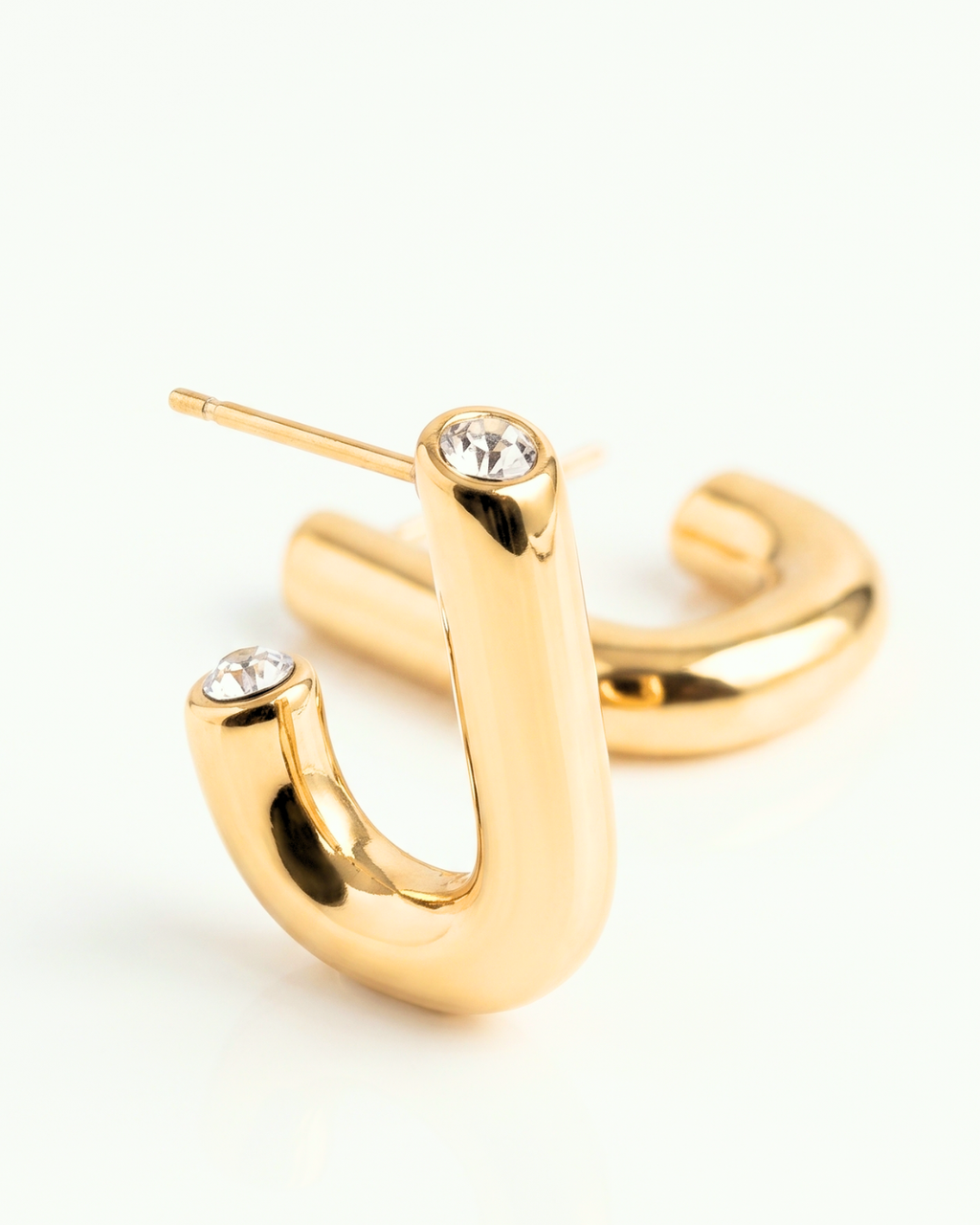 Arch CZ Stud Earrings in 18K Gold