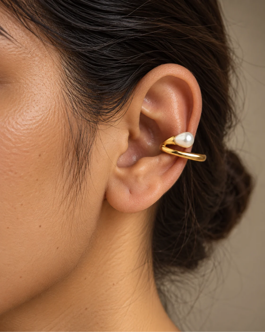 Pearl Tip Sleek Ear Cuff