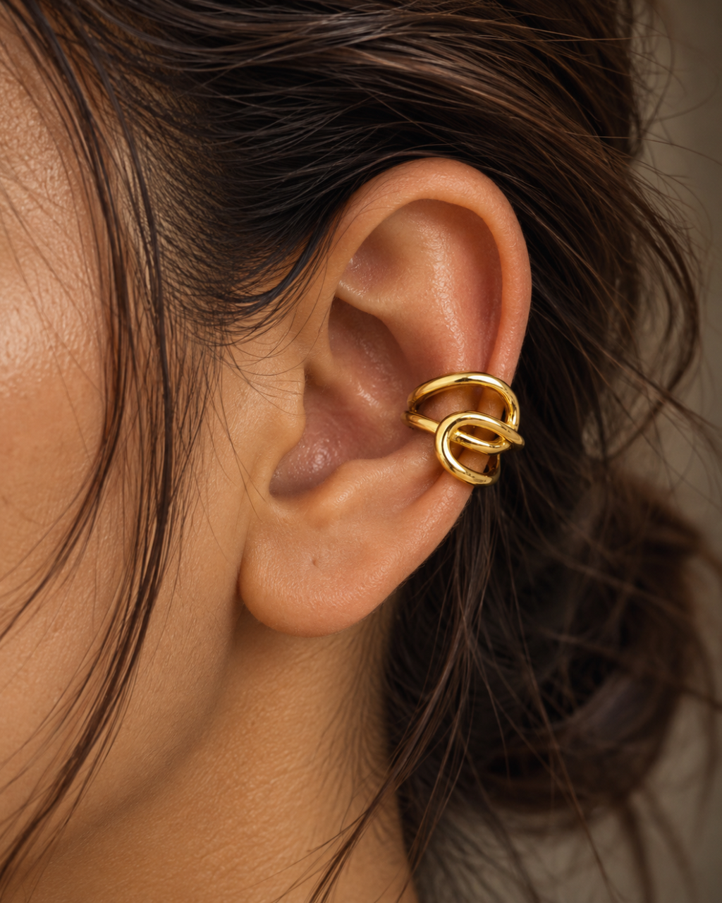 Looped Orbit Sleek Ear Cuff