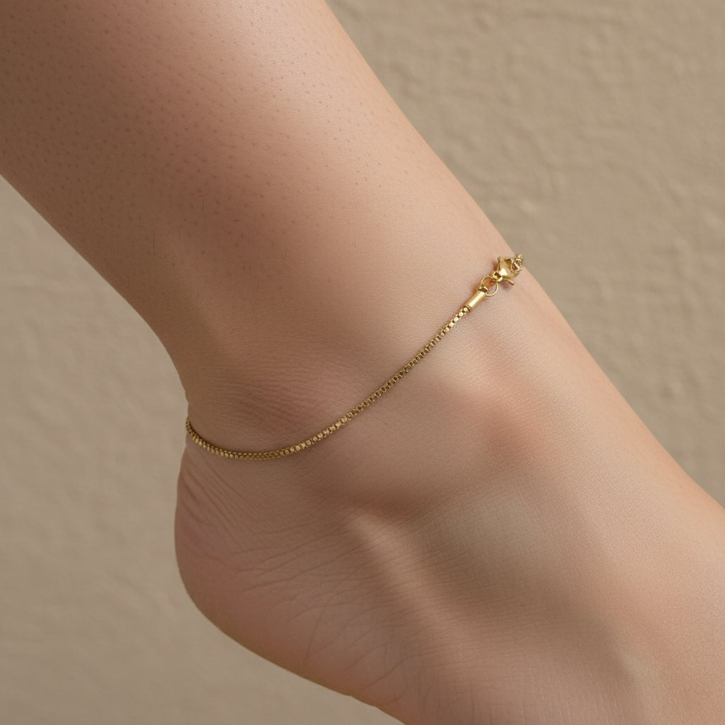 Anti-tarnish anklet, waterproof gold jewelry, 18K gold box chain anklet, minimalist anklet for women, tarnish-resistant jewelry.