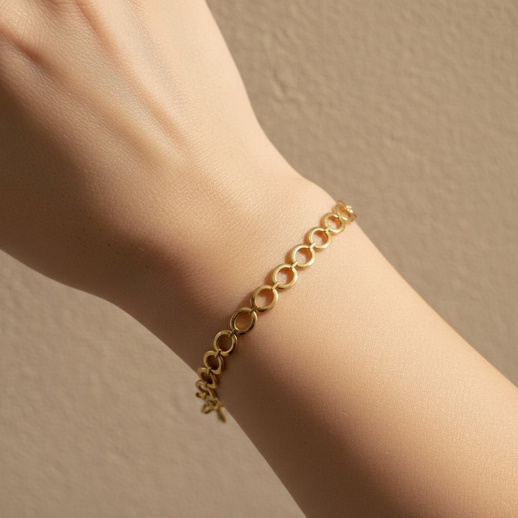 Waterproof gold circle bracelet, 18K gold plated halo links, anti-tarnish everyday jewelry, Treshire Golden Links collection.