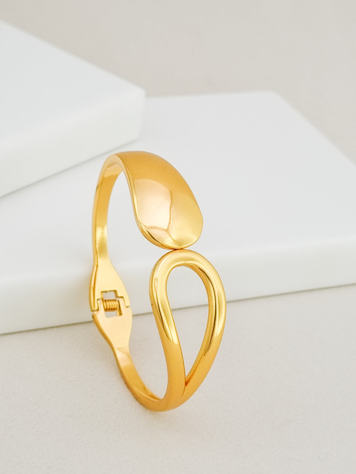 Molten Teardrop Spring Cuff Bracelet