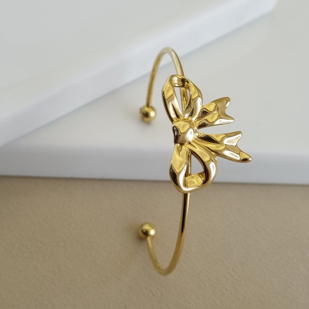 Sculpted Bow Cuff Bangle – Anti-Tarnish, 18K Gold Plated & Waterproof