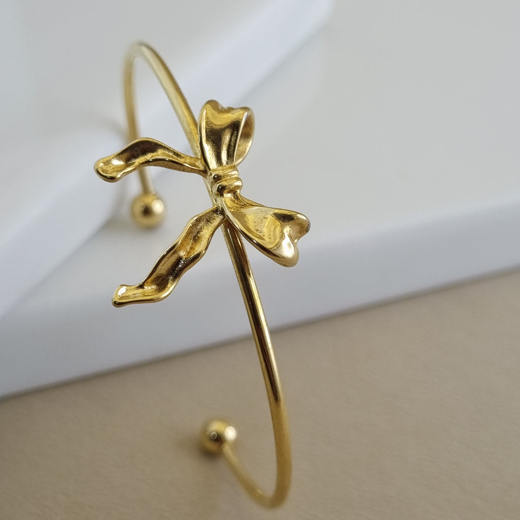 Aura Organic Wave Bangle – Anti-Tarnish, 18K Gold Plated & Waterproof