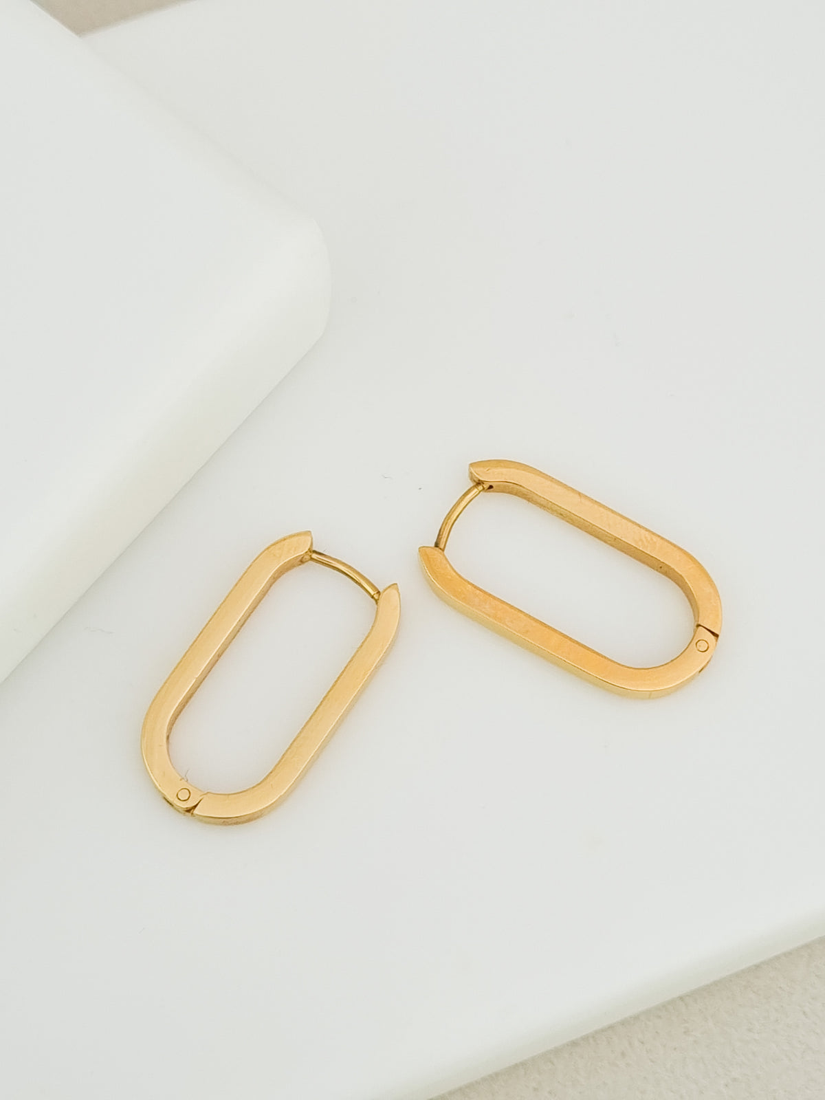 Flat Edge Oblong Hoop Earrings