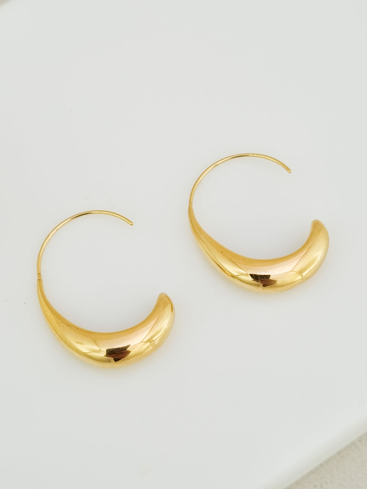 Molten Crescent Tapered Hoop Earrings