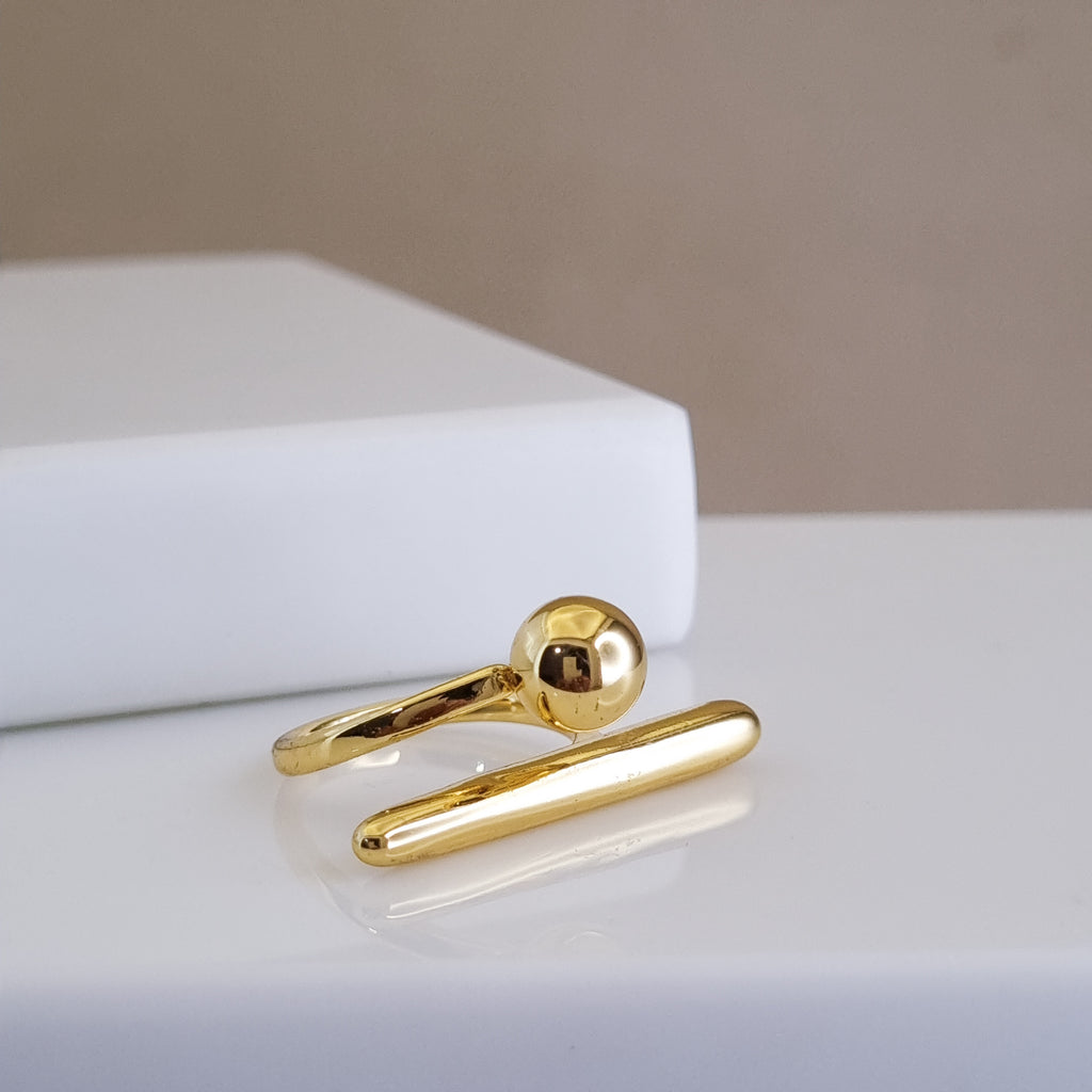 Adjustable gold statement ring, 18K gold plated minimalist ring, waterproof sculptural jewelry, anti-tarnish abstract ring, geometric gold jewelry.