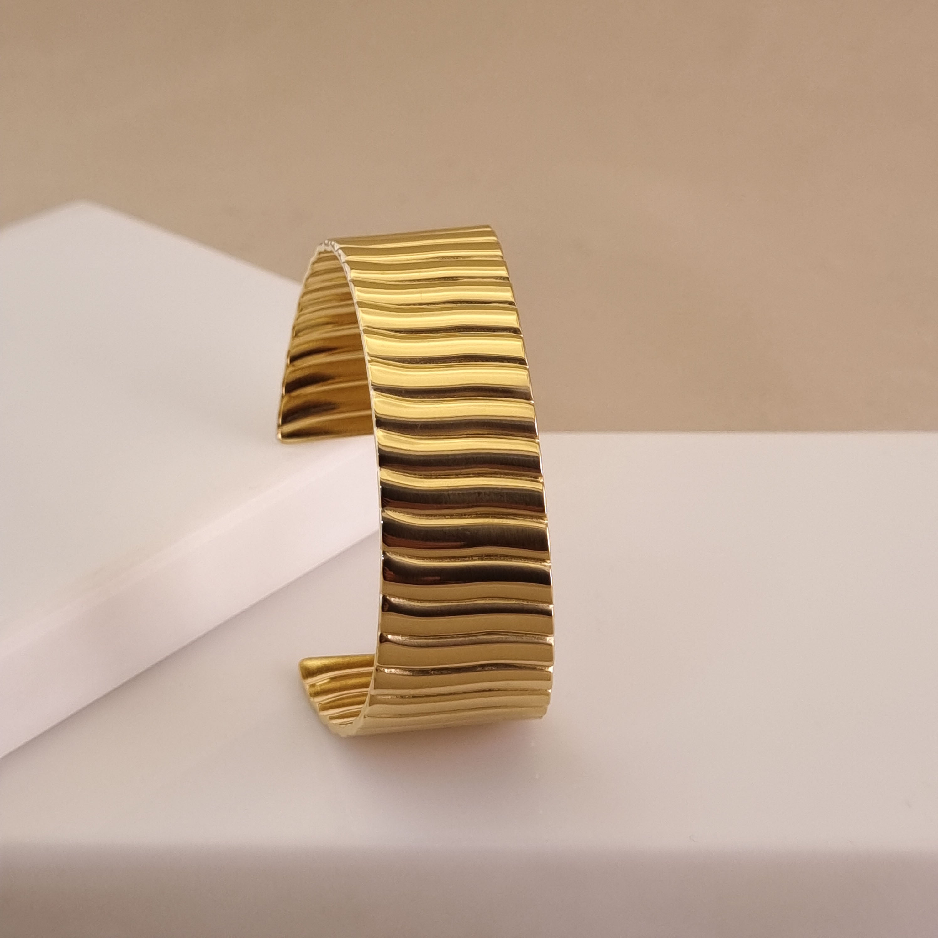 Fluid Rhythm Cuff