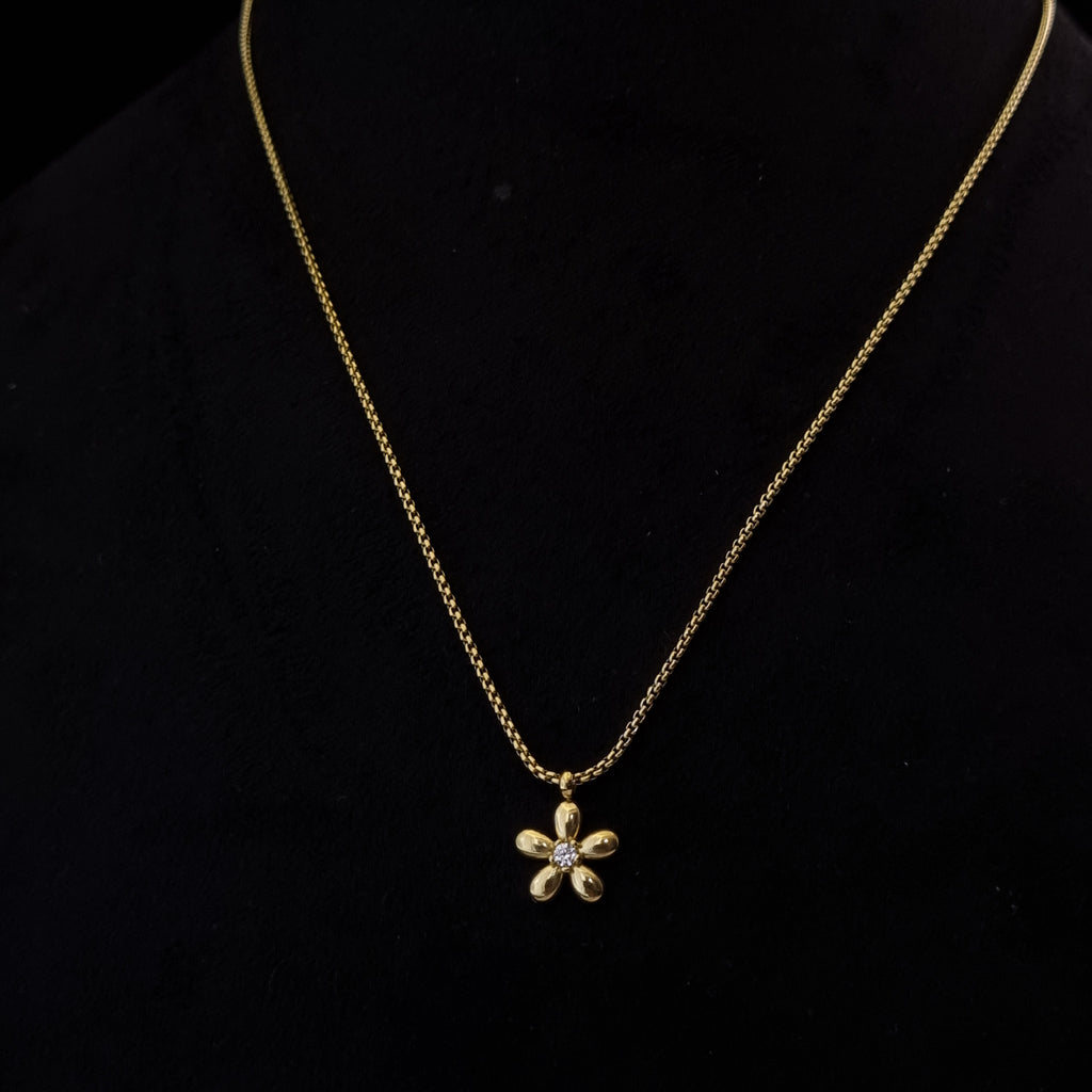 Dainty Bloom Necklace