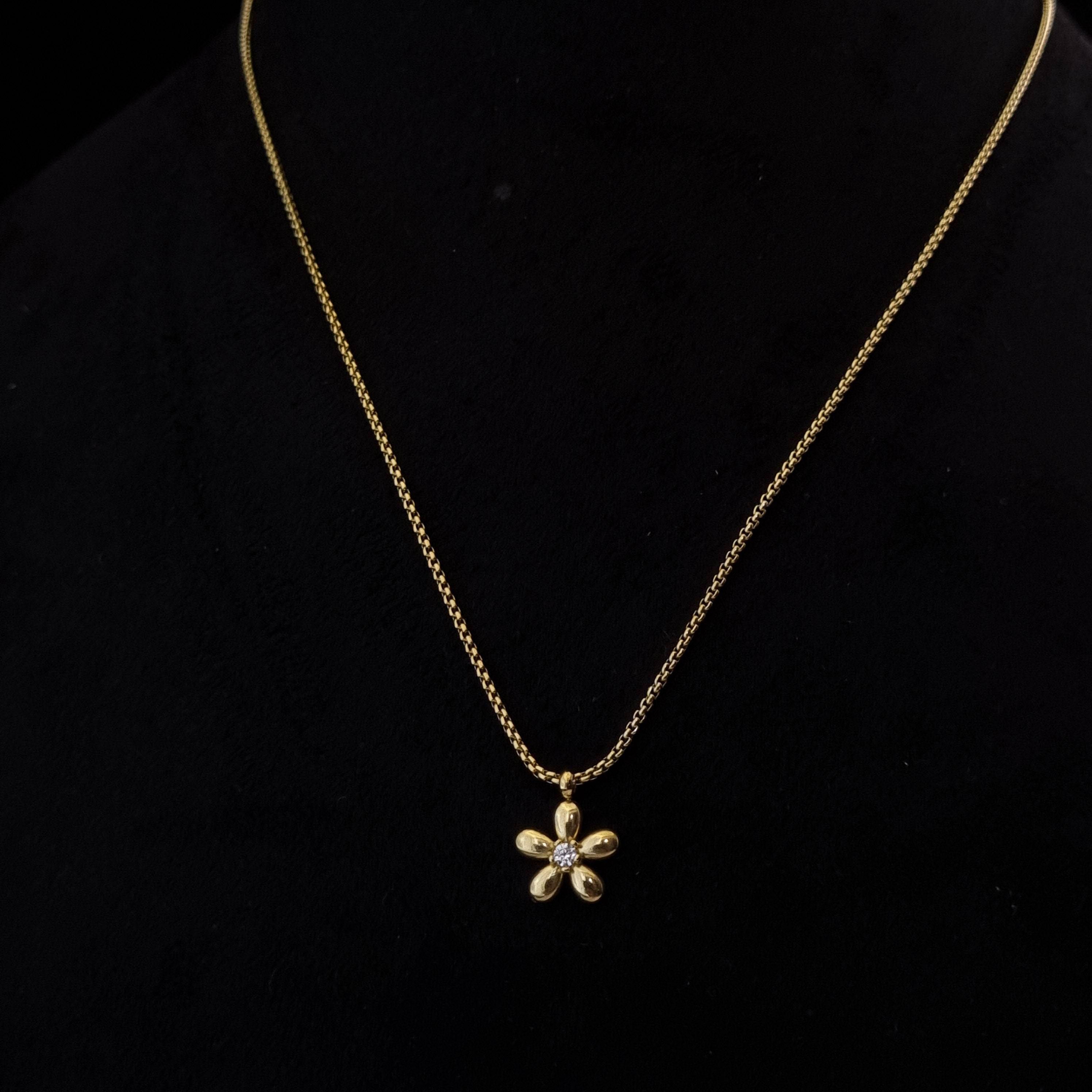 Dainty Bloom Necklace