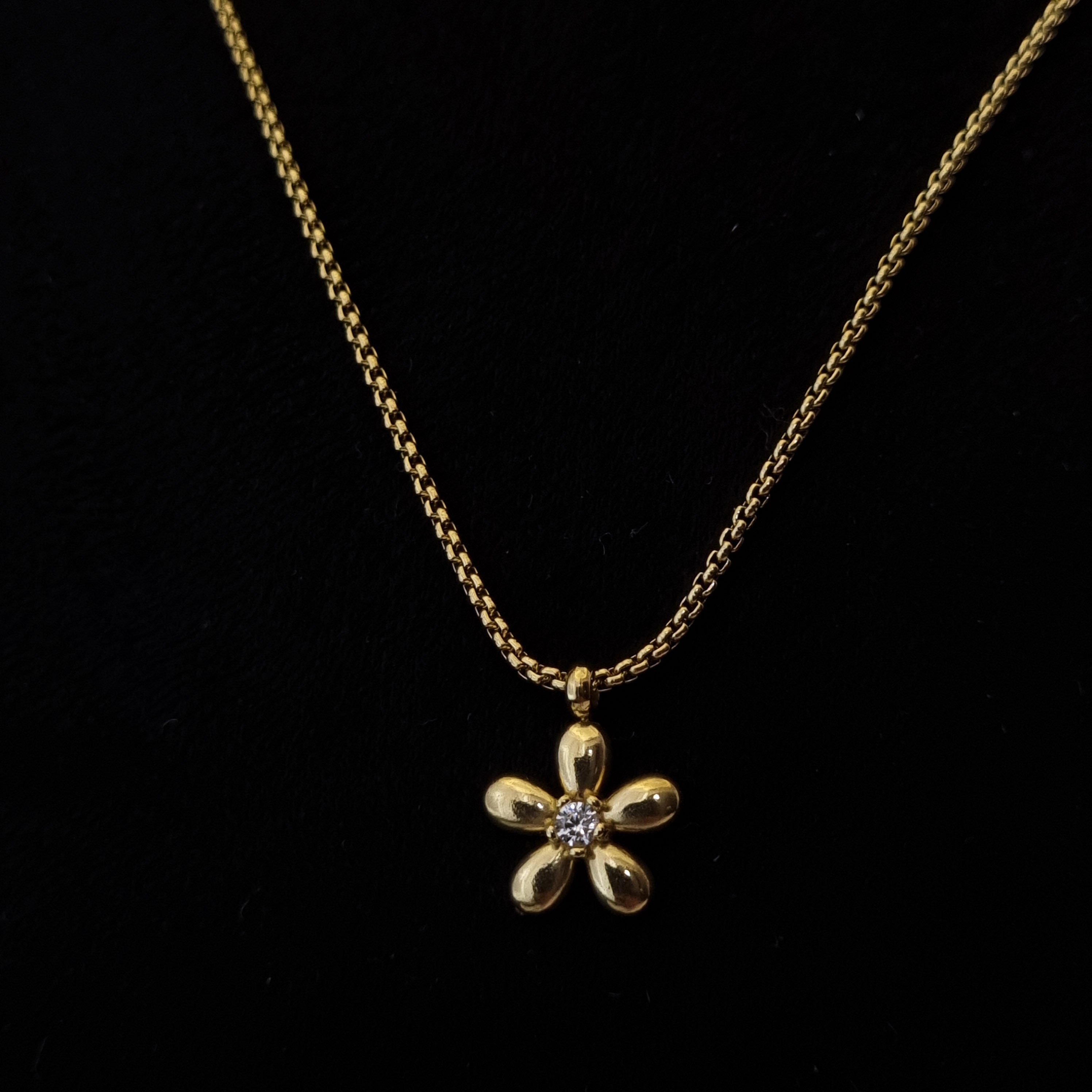 Dainty Bloom Necklace